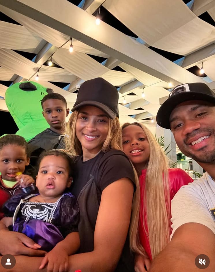 Ciara, Russ, and kids