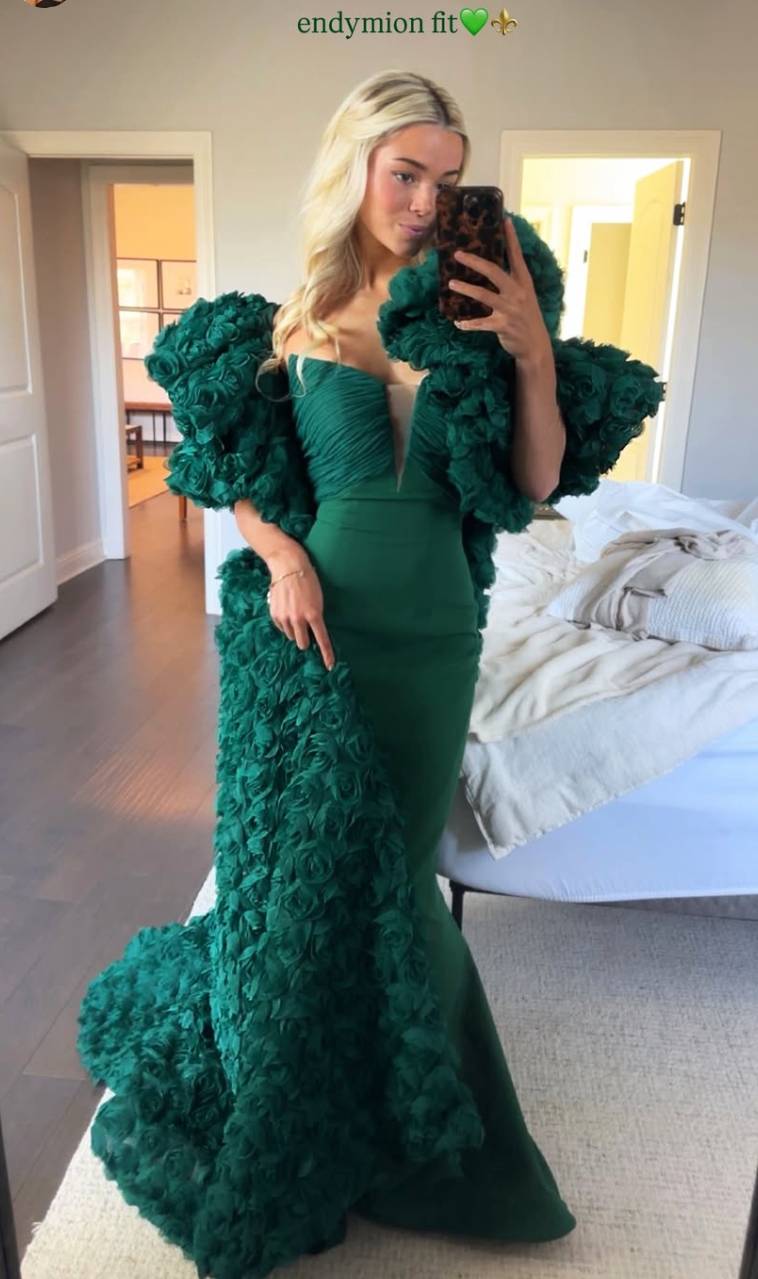 Livvy Dunne stuns in unreal low-cut green Mardi Gras gown, next-level  floral coat