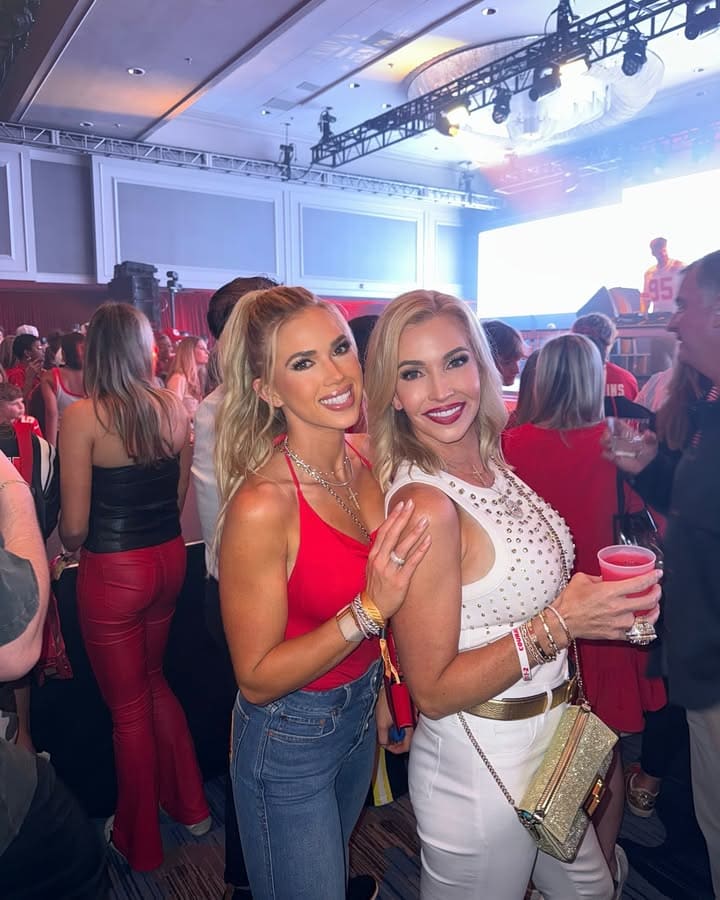 Gracie Hunt and Tavia Hunt