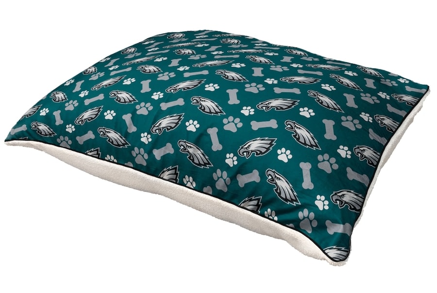 Best Sports Gifts for Dogs - Philadelphia Eagles Pegasus 35" x 44" Bones Sherpa Pet Bed