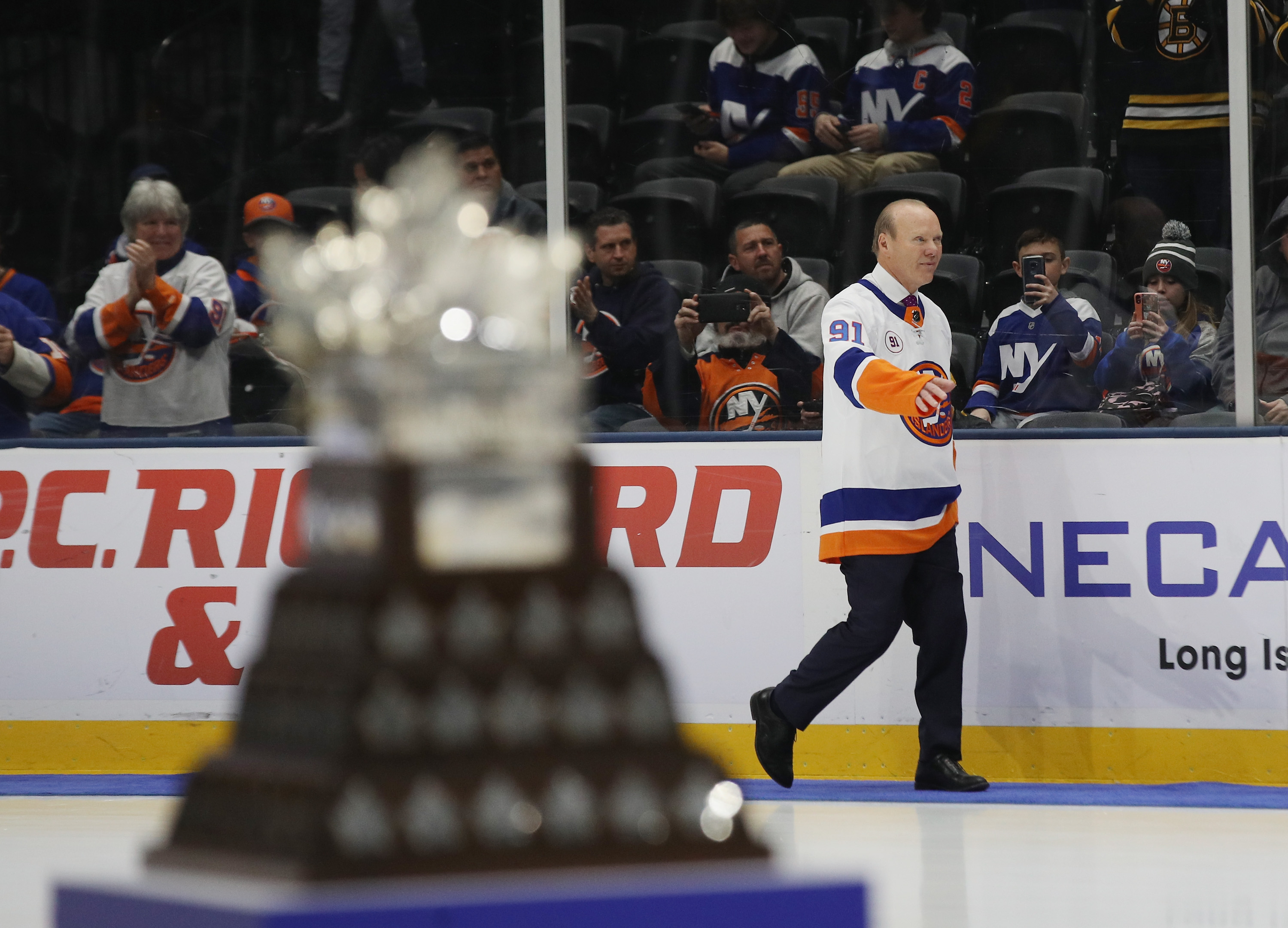 Looking back at Butch Goring's Conn Smythe winning post-season for the ...