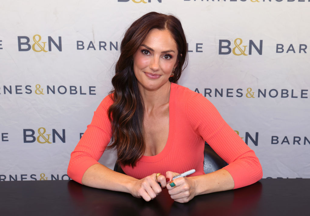 Raise your glass! Minka Kelly stars in Netflix holiday rom-com Champagne Problems