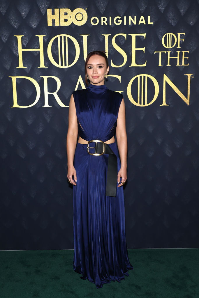 Звезды «Дома Дракона» вышли на зеленую дорожку премьеры второго сезона