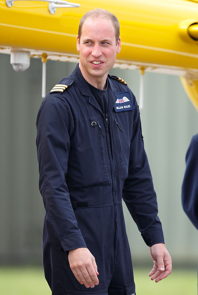 Prince William dreams of the skies as Prince George begins his own piloting  journey