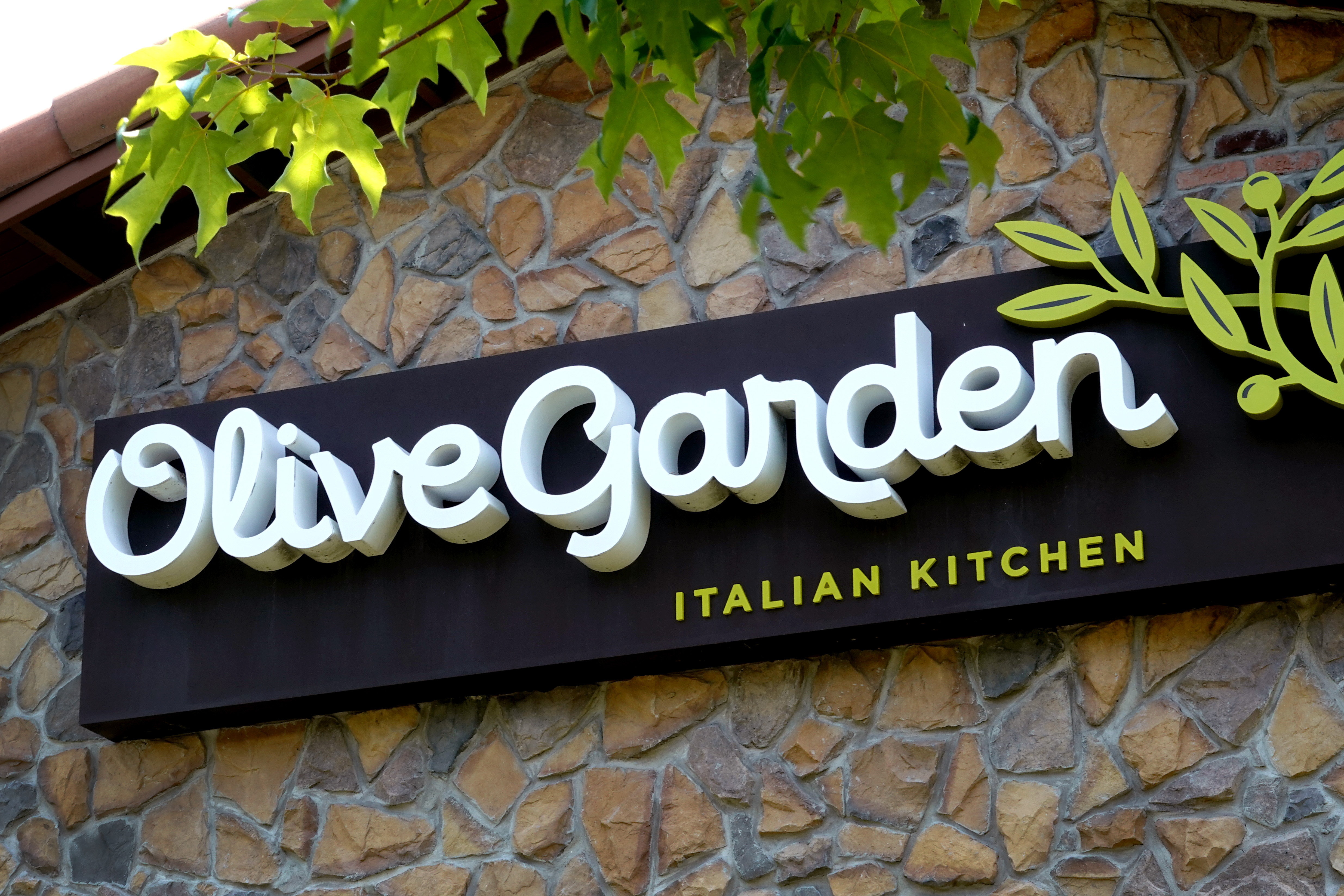 Olive Garden‘s Never Ending Pasta Bowl Is Back at Its PreInflation Price