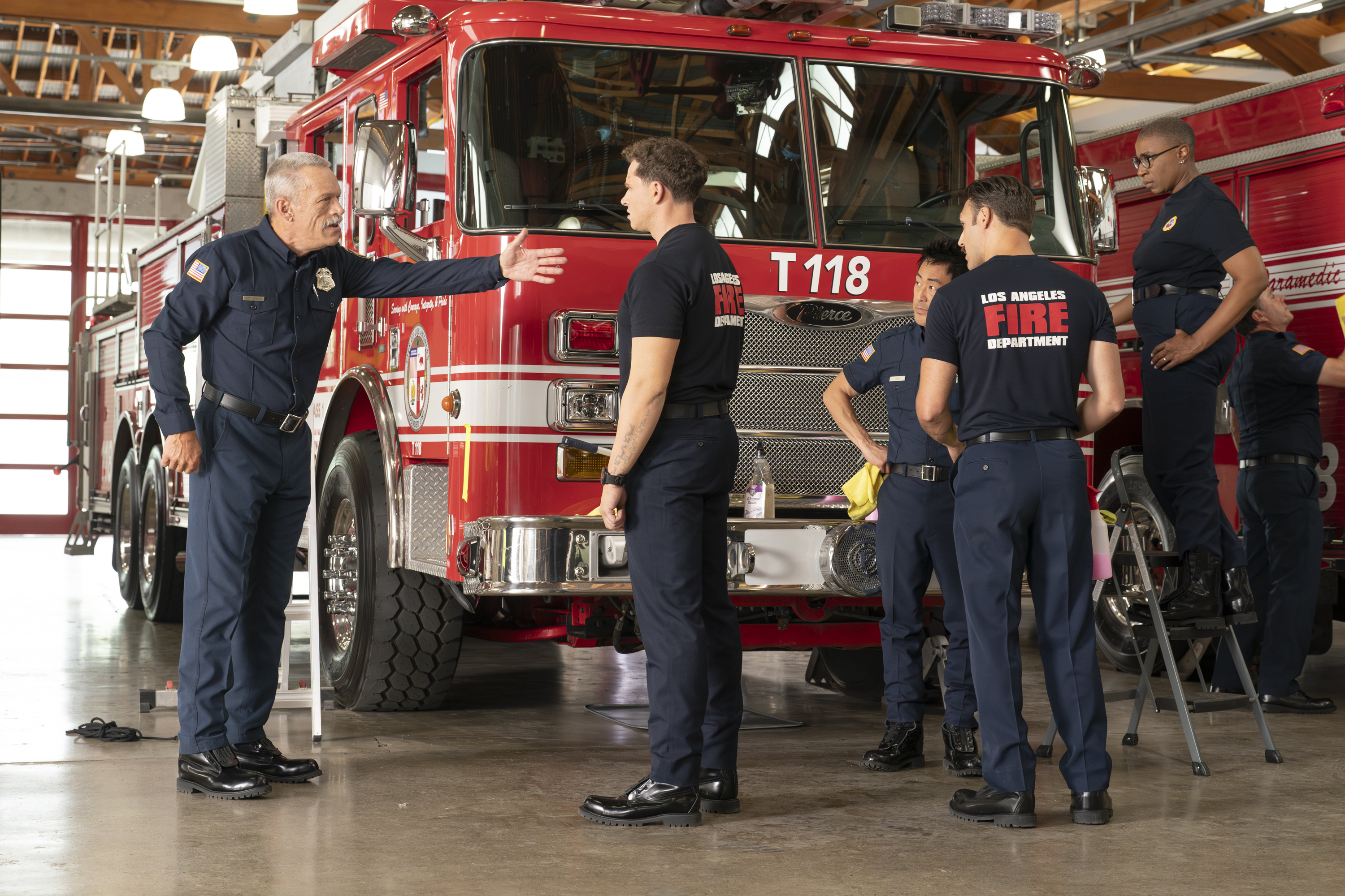 6 big changes in 911 season 7 that will affect season 8!