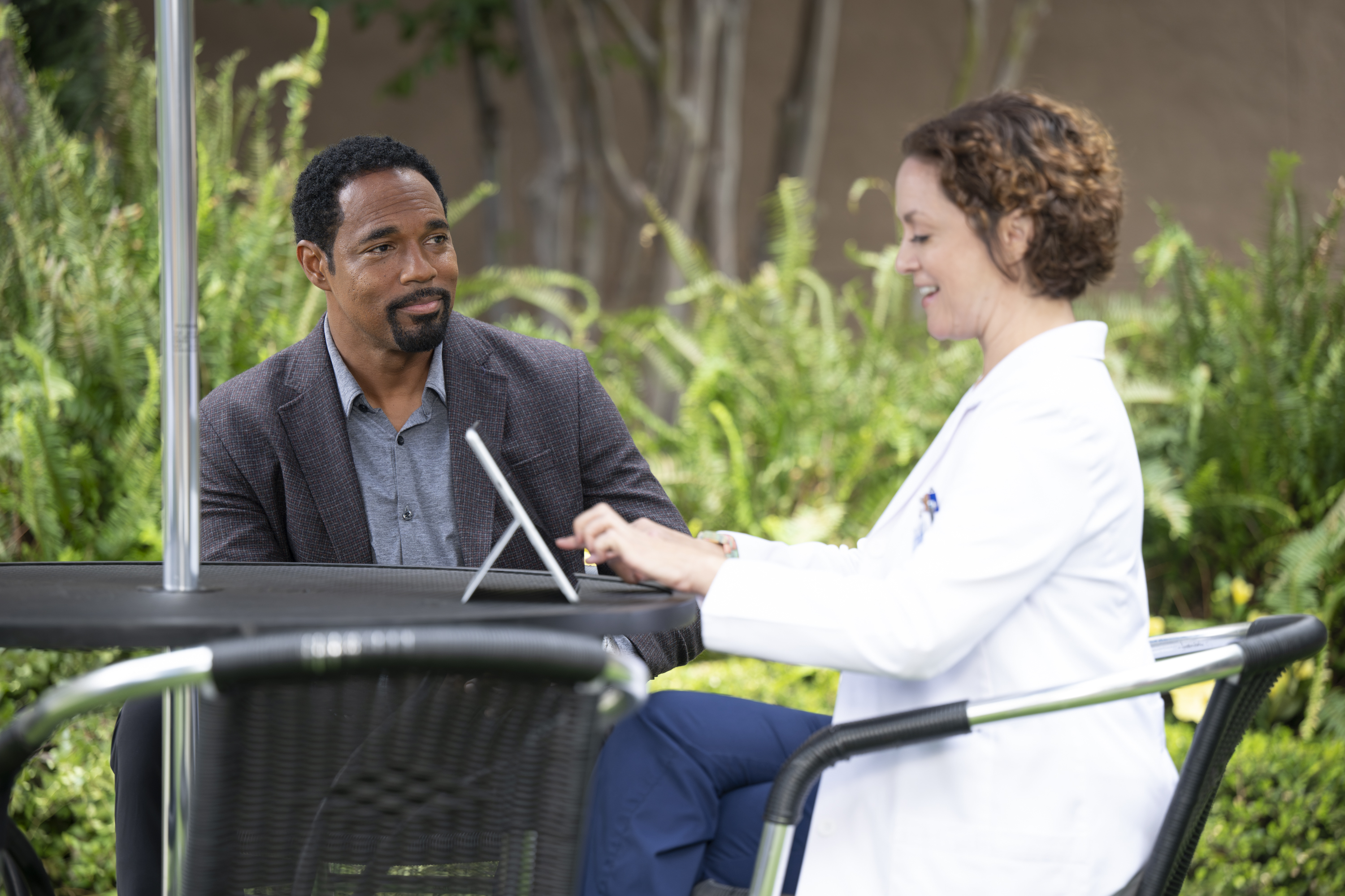 Grey's Anatomy season 21, episode 3 recap and review: "I Can See Clearly Now"