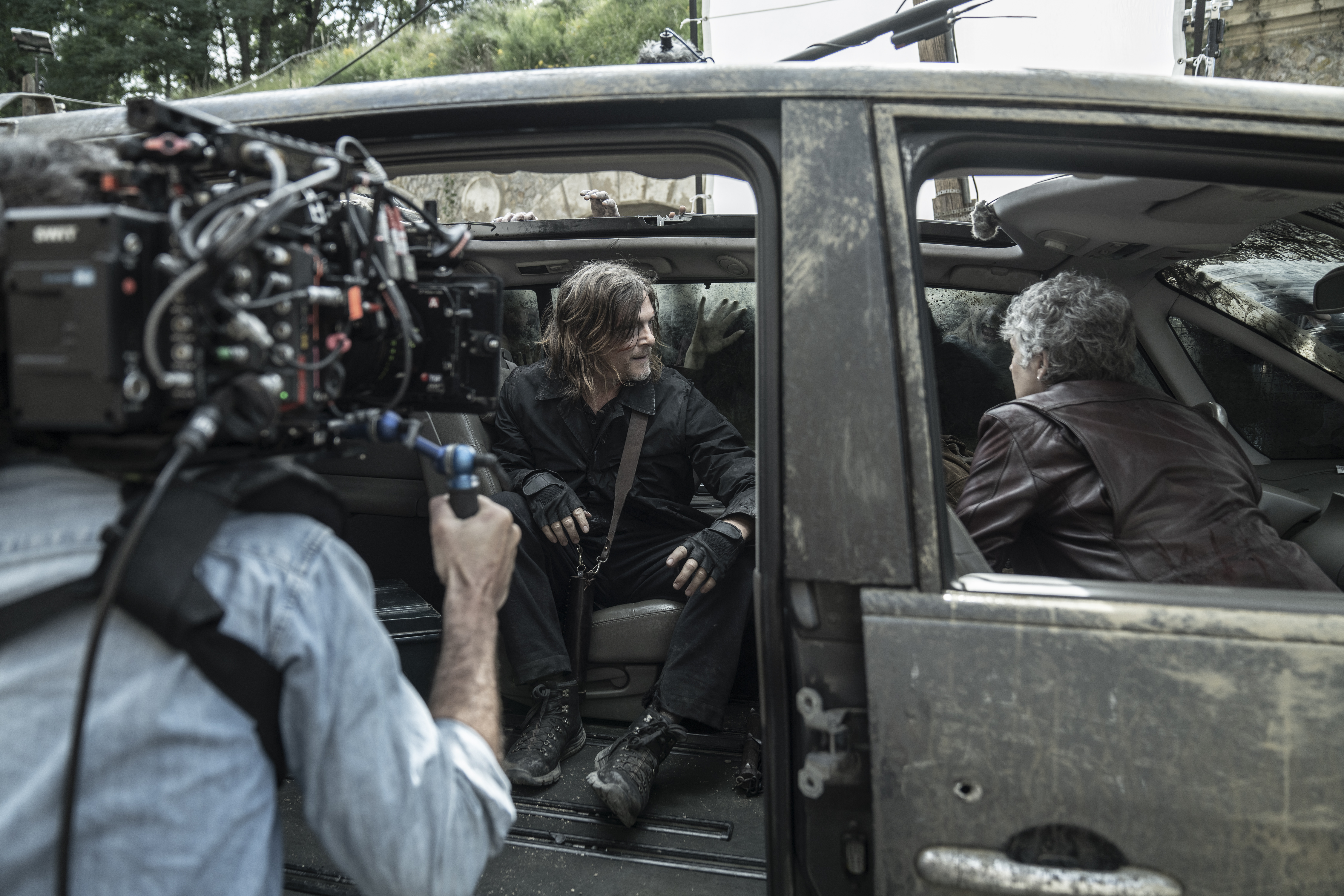 The Walking Dead: Daryl Dixon ep. 205 features an incredible scene with lots of blood and gore