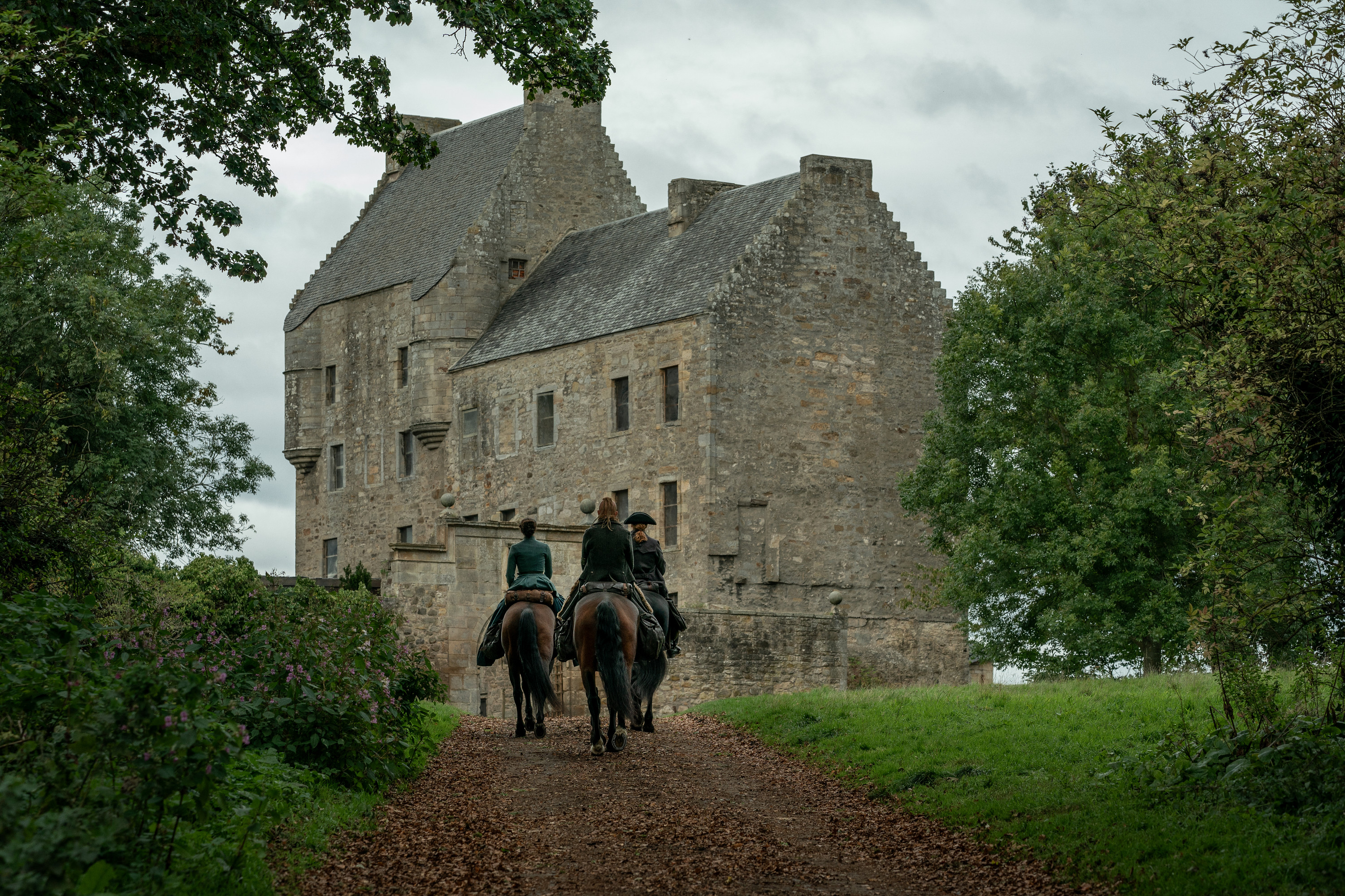 We know how long Claire and Young Ian will remain in Scotland in Outlander Season 7B