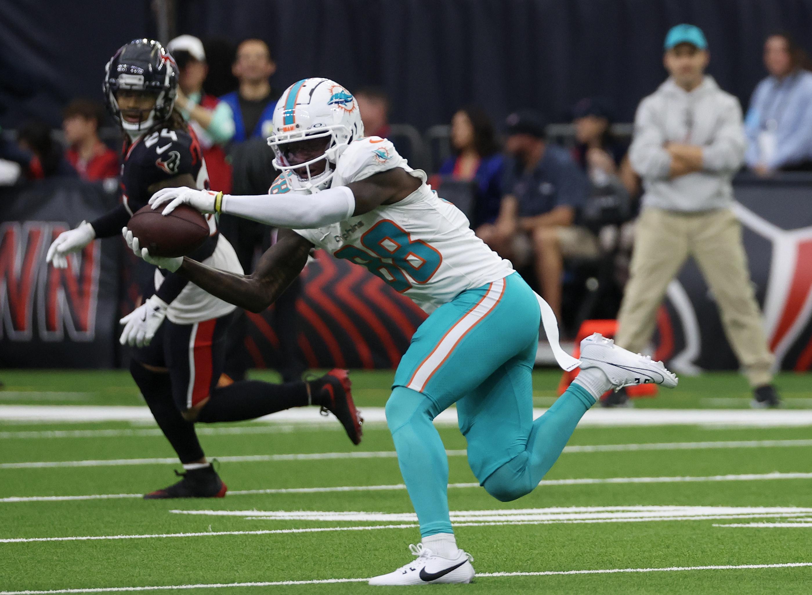 Skylar, DuBose Highlight Tuesday Dolphins Moves