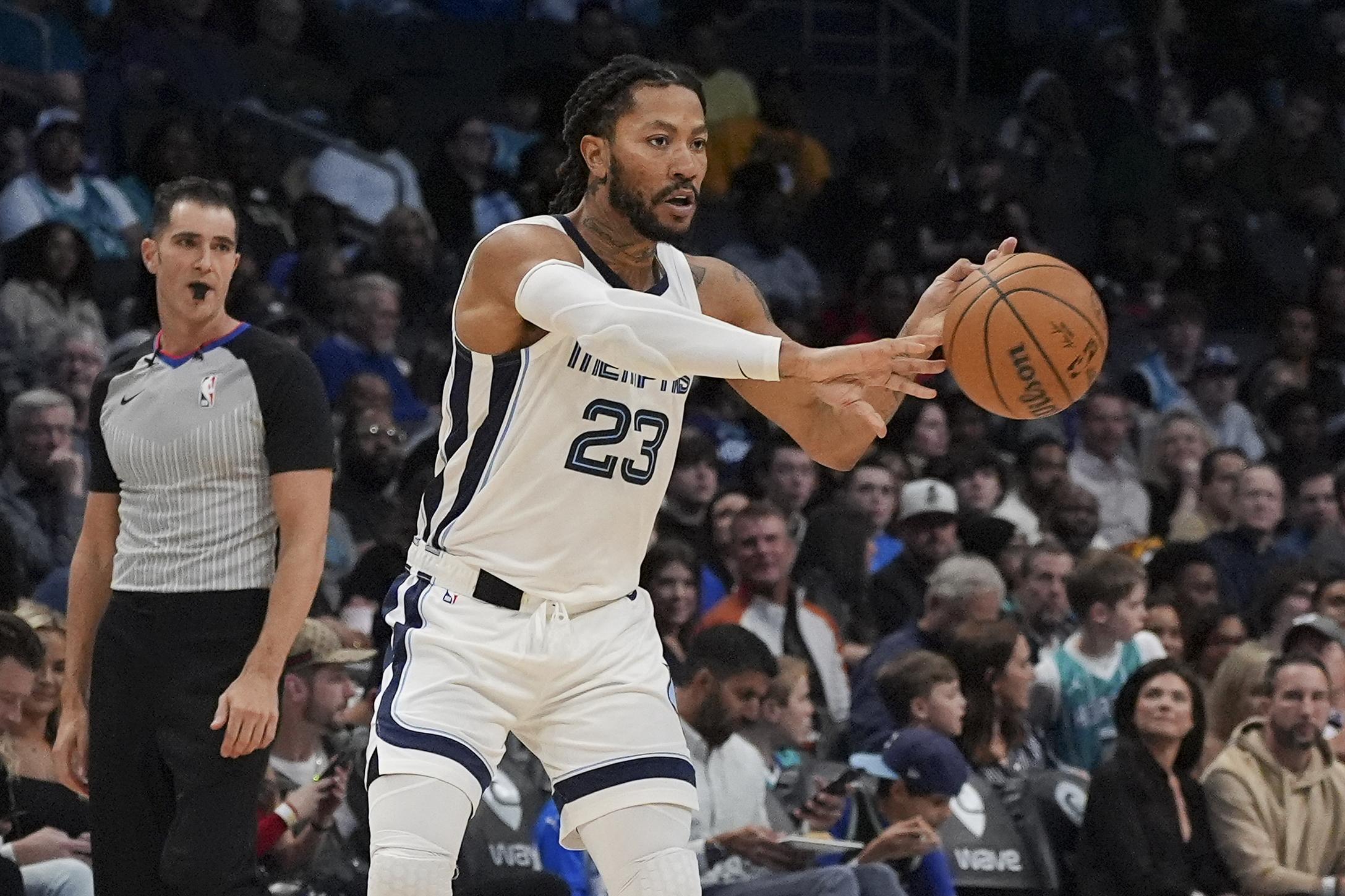 Should the Charlotte Hornets Go After Derrick Rose?