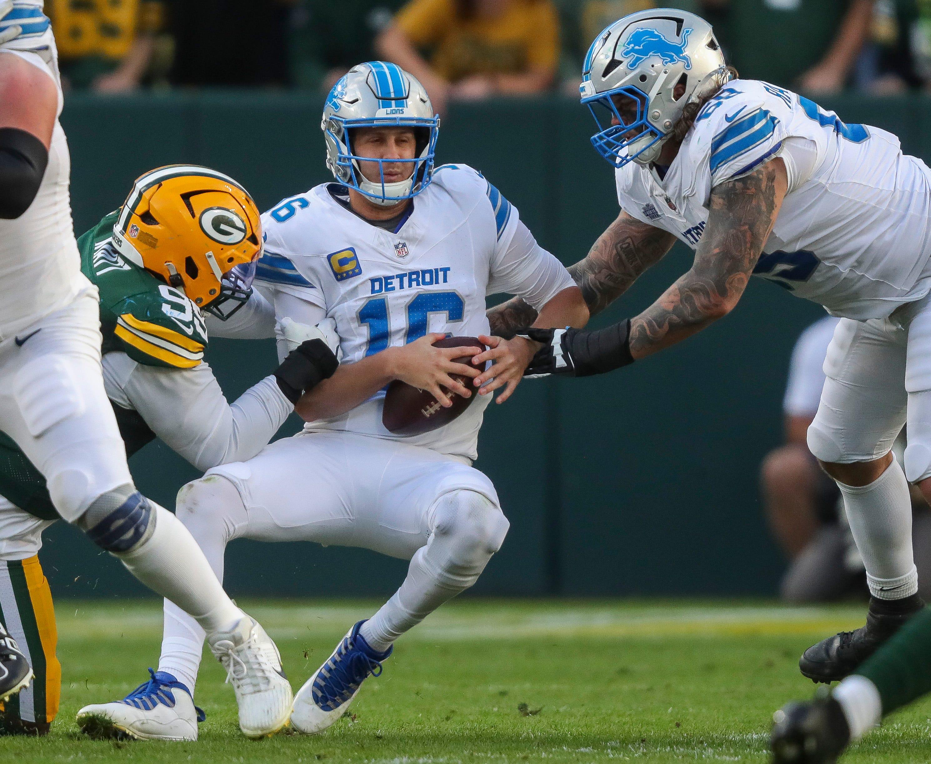 Studs and Duds: Lions' Offense Has Opener to Forget