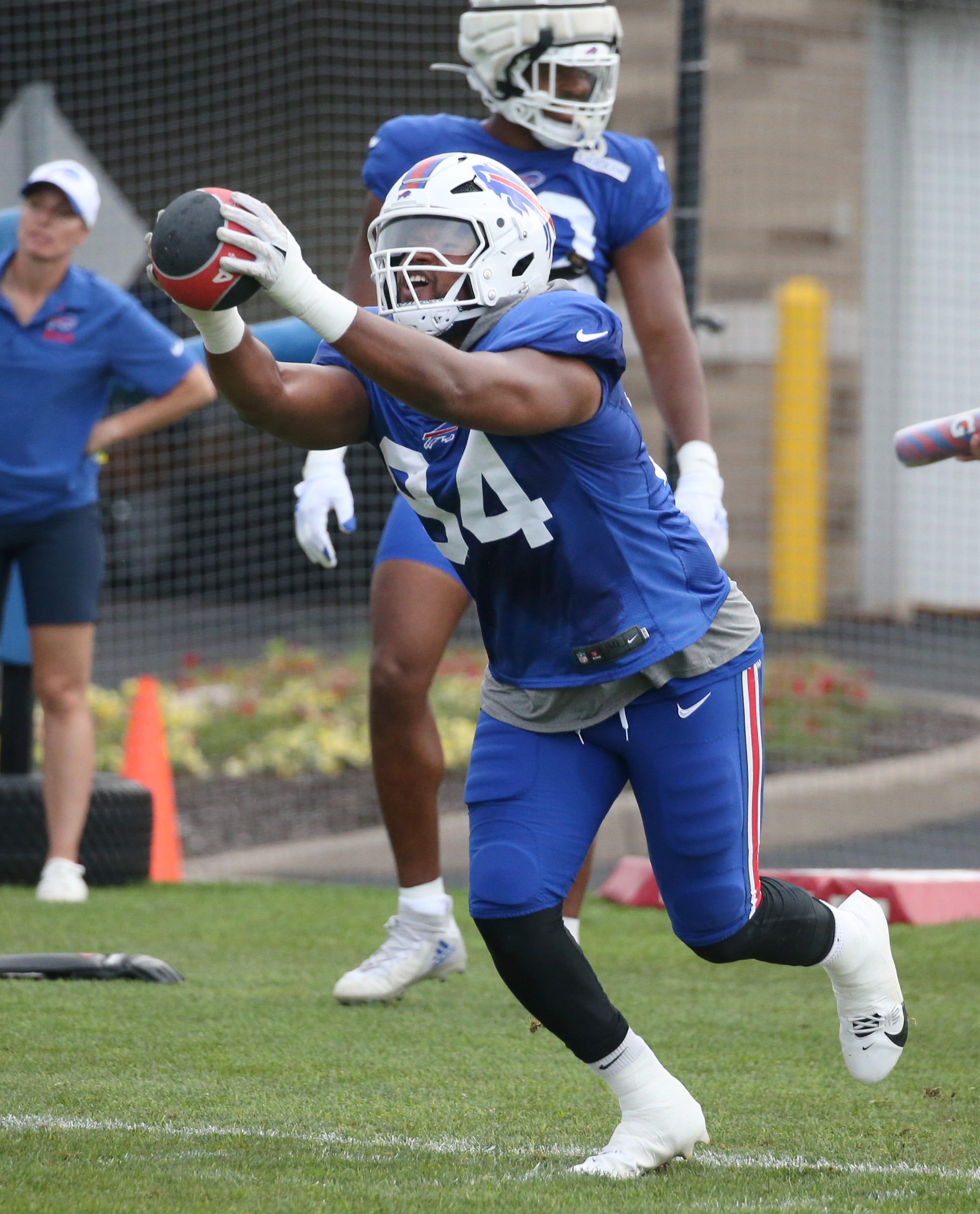 Veteran Bills DE fined by NFL for Week 4 kneeing incident vs. Ravens