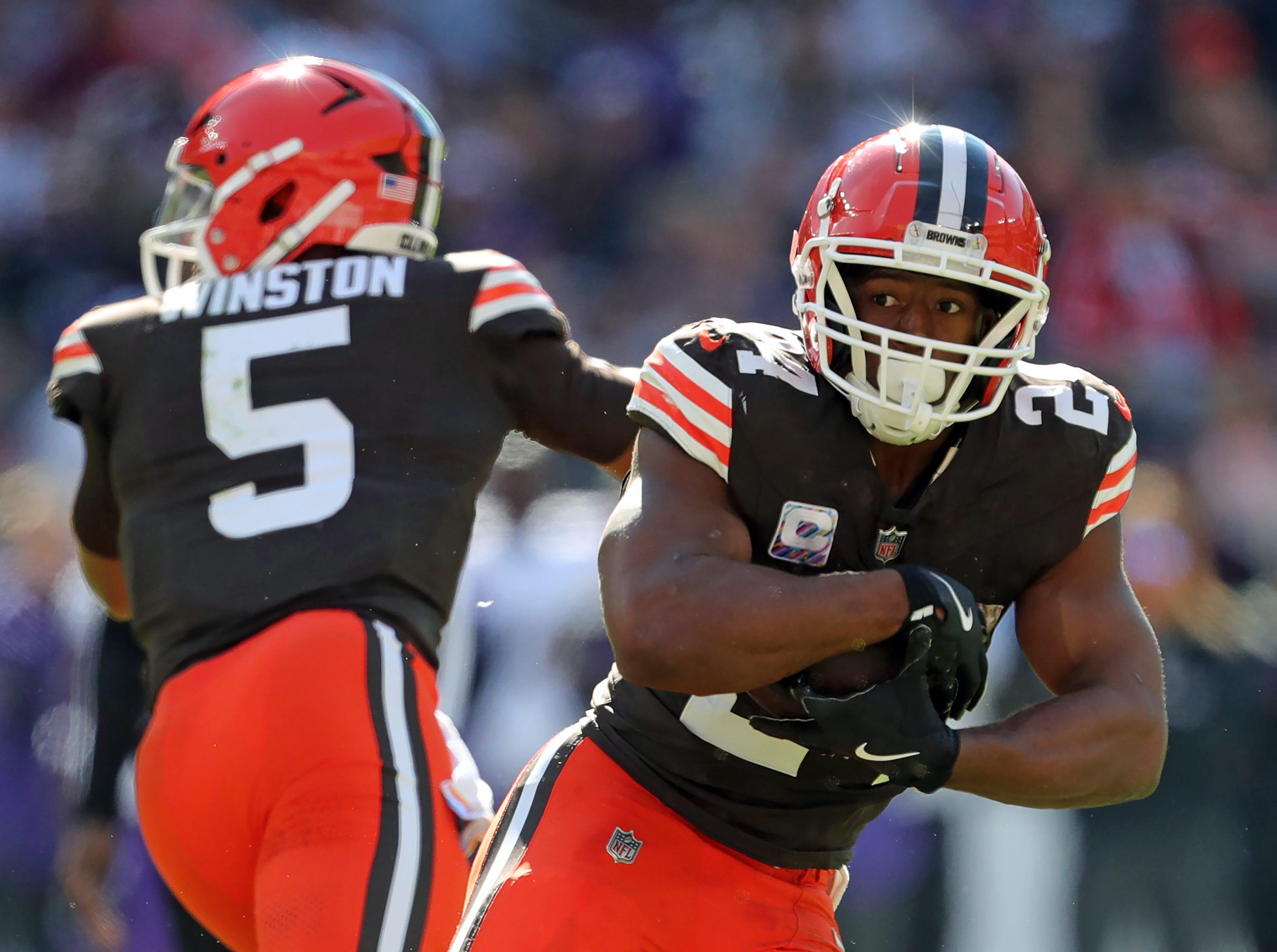 Nick Chubb's Browns Teammates React To Season-Ending Injury