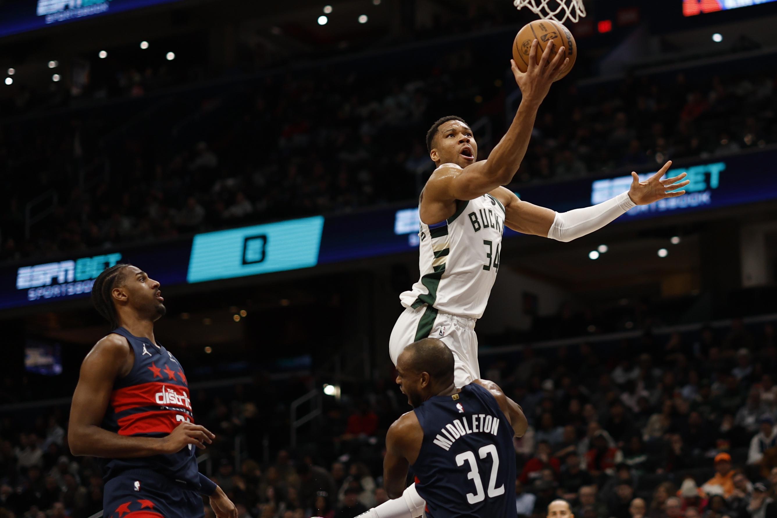 Bucks' Giannis Antetokounmpo Shockingly Ejected from Wizards Game