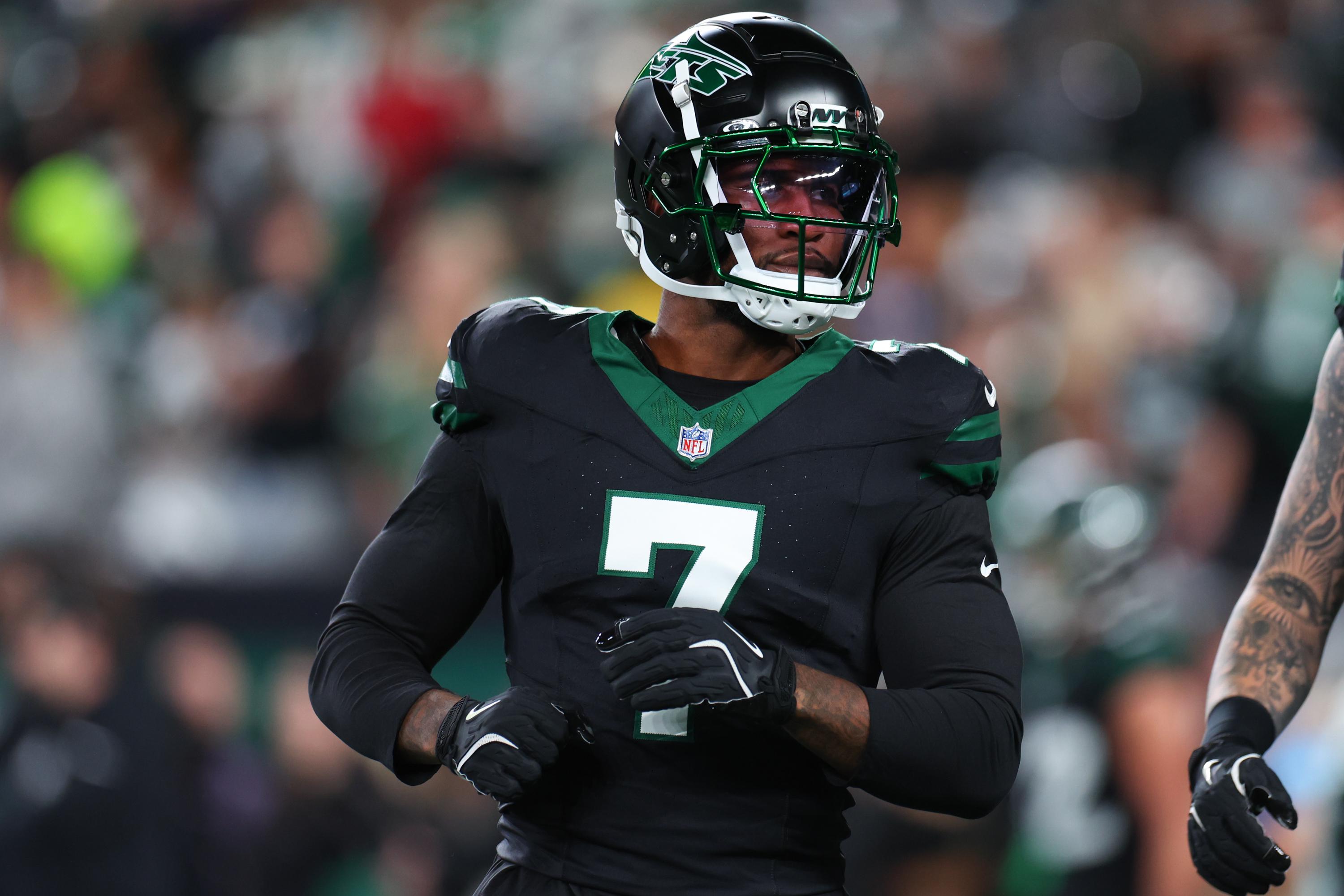 Buccaneers agree to $14 million deal with All-Pro pass rusher