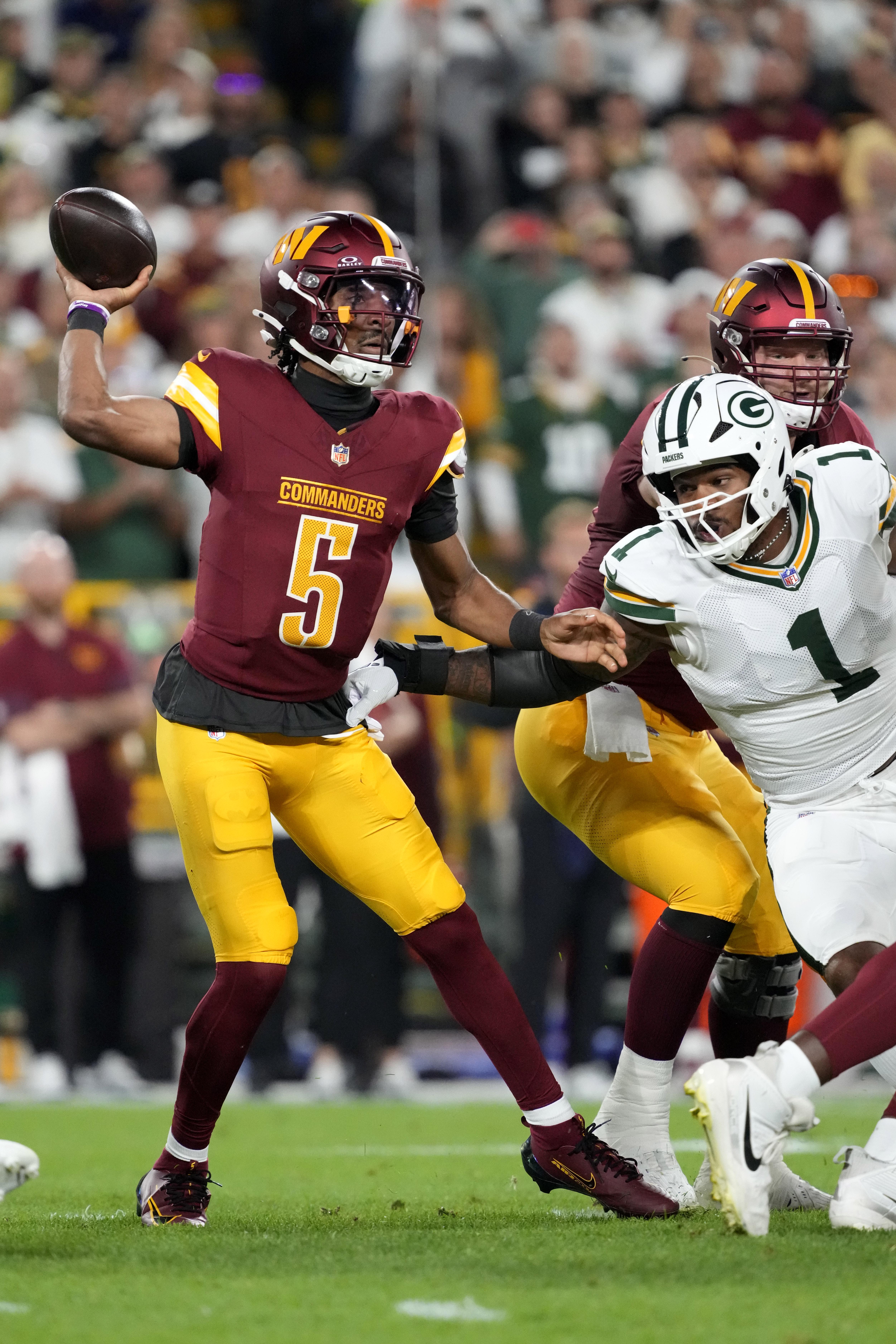 Commanders stung by injury bug in brutal loss vs. Packers