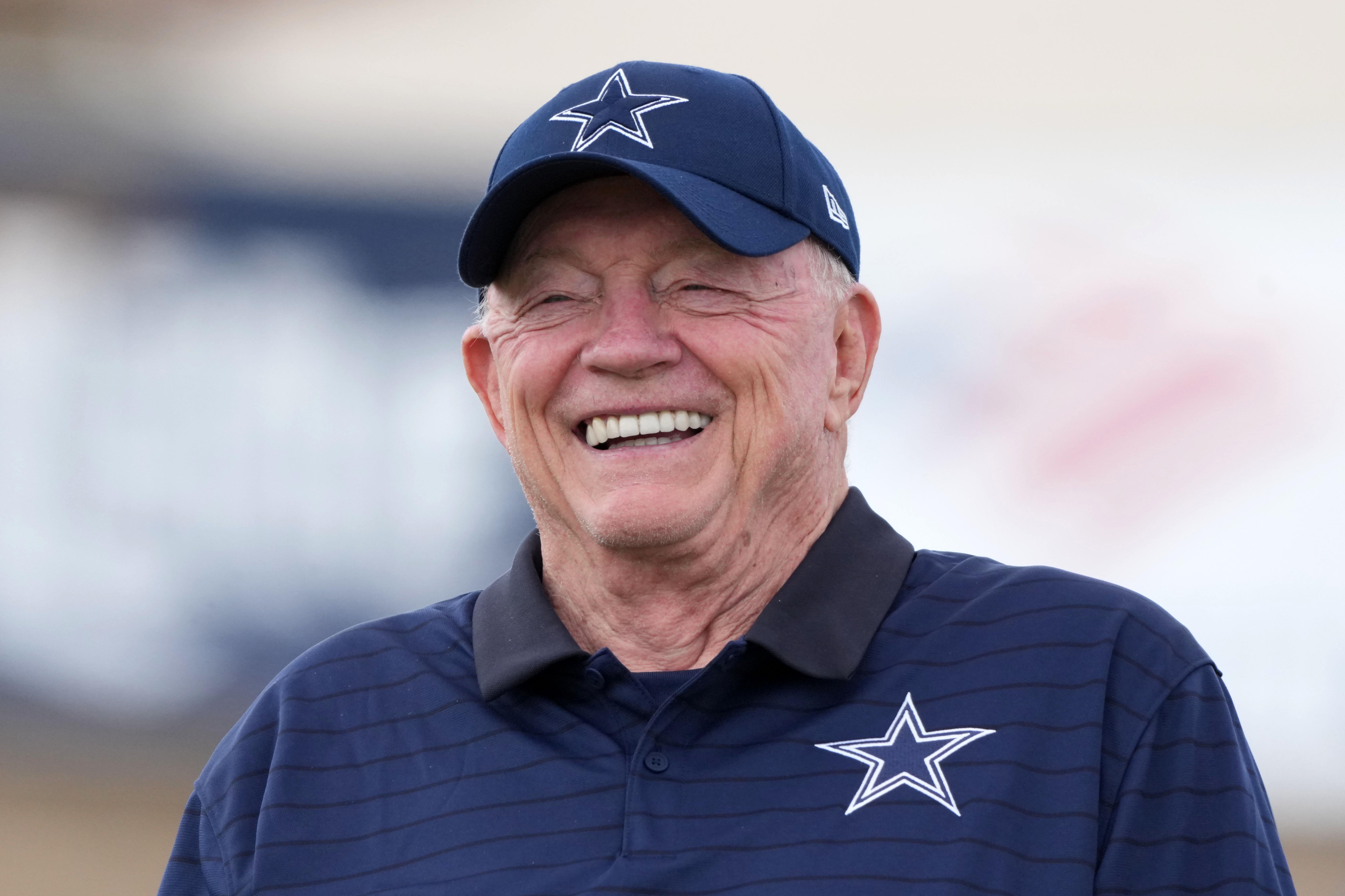 Jerry Jones boasts nearly 40-year-old trade while defending Micah Parsons deal