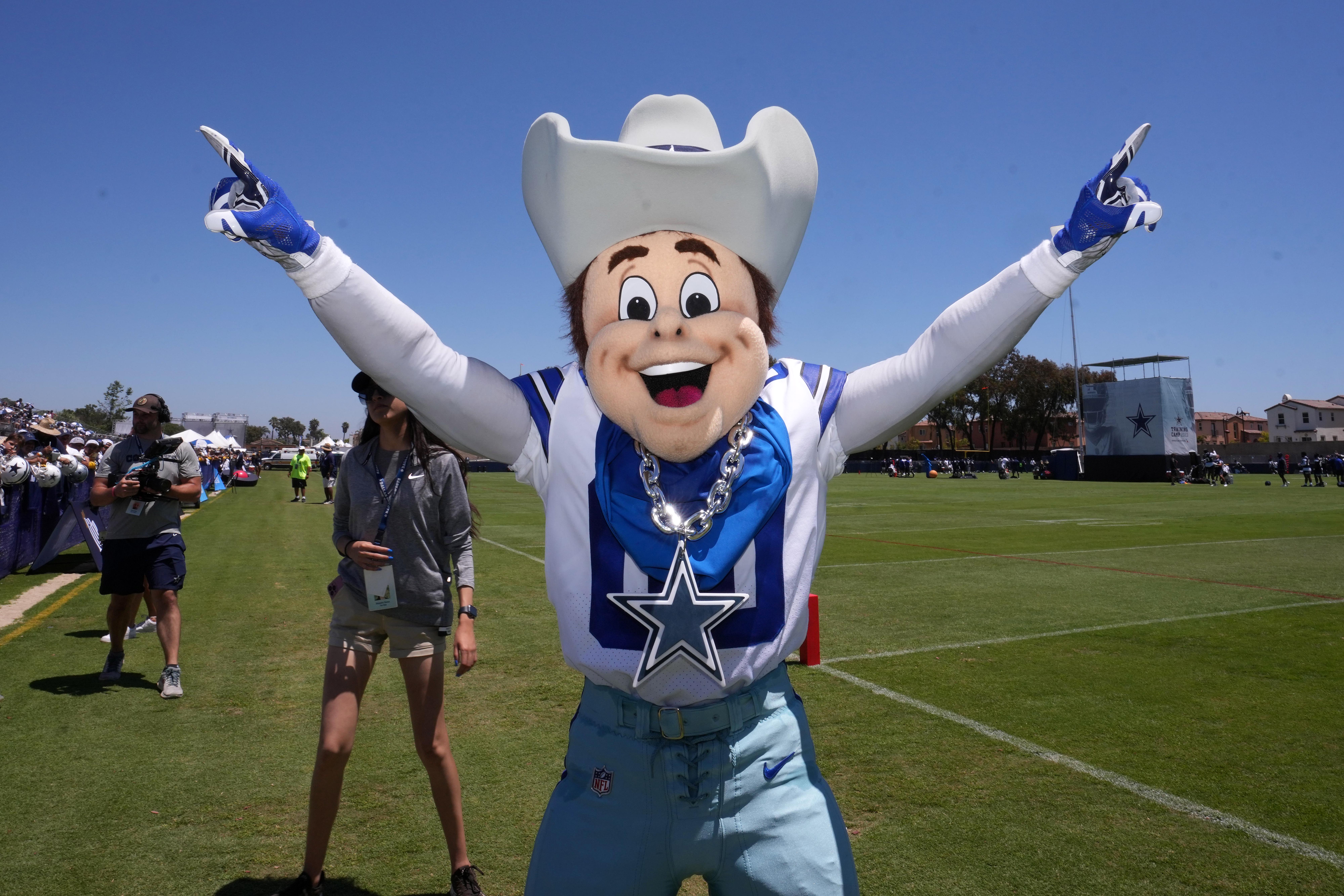 Cowboy Roundup: Week 2 referee assignments vs Giants, Last-minute roster shuffle