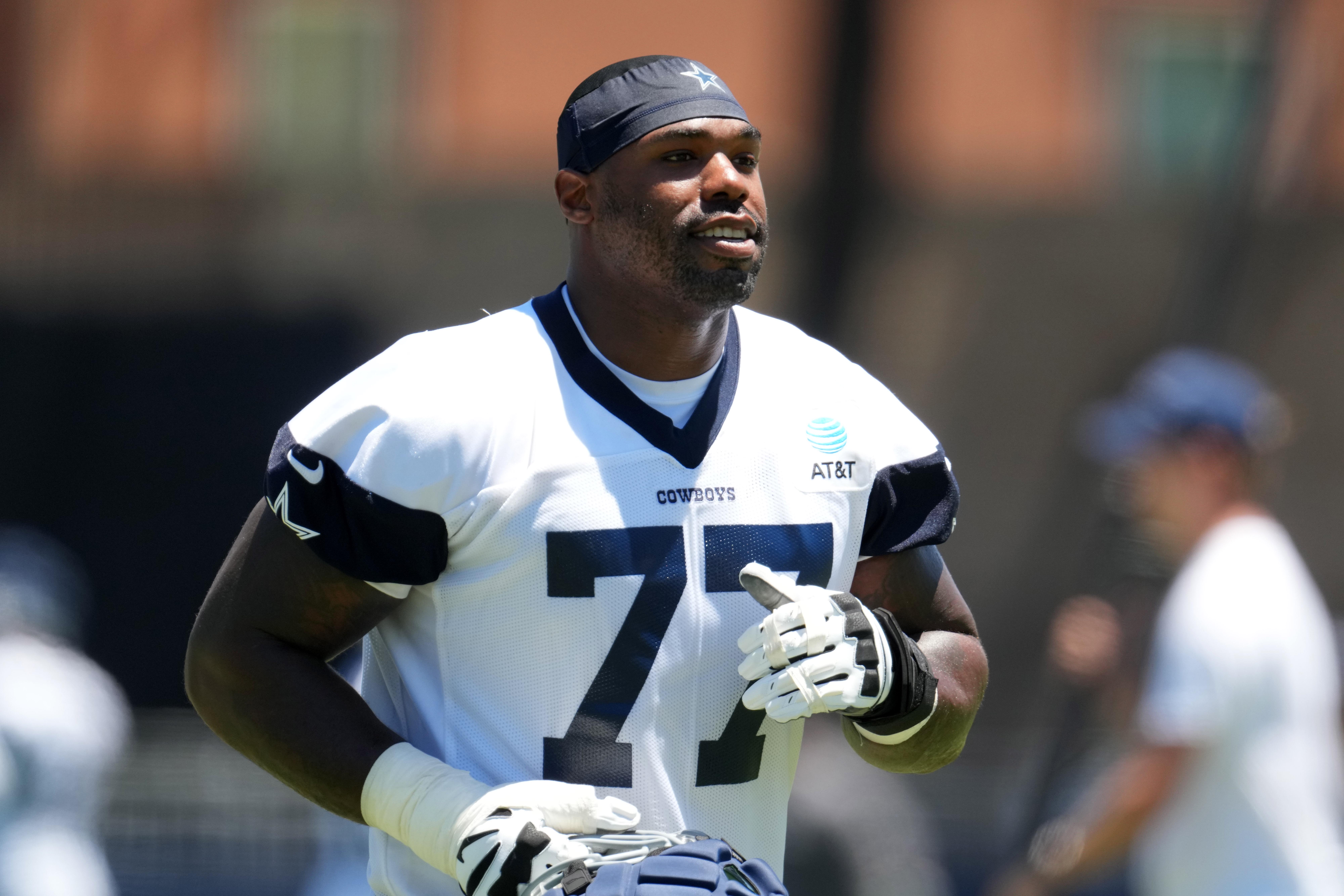 Cowboys legend chugs beer on jumbotron to kickoff gameday vs Giants