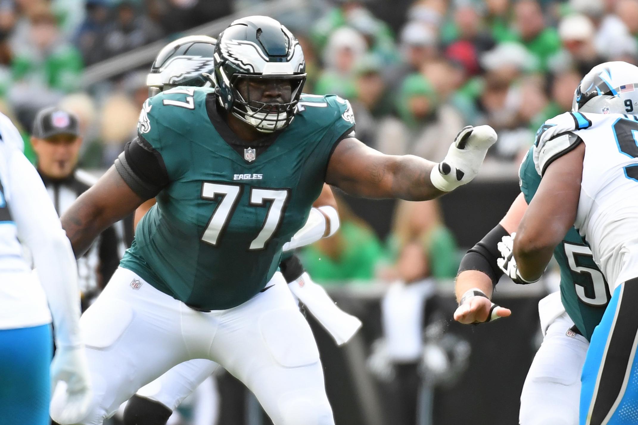 Eagles' Star O-Lineman Compliments Culture