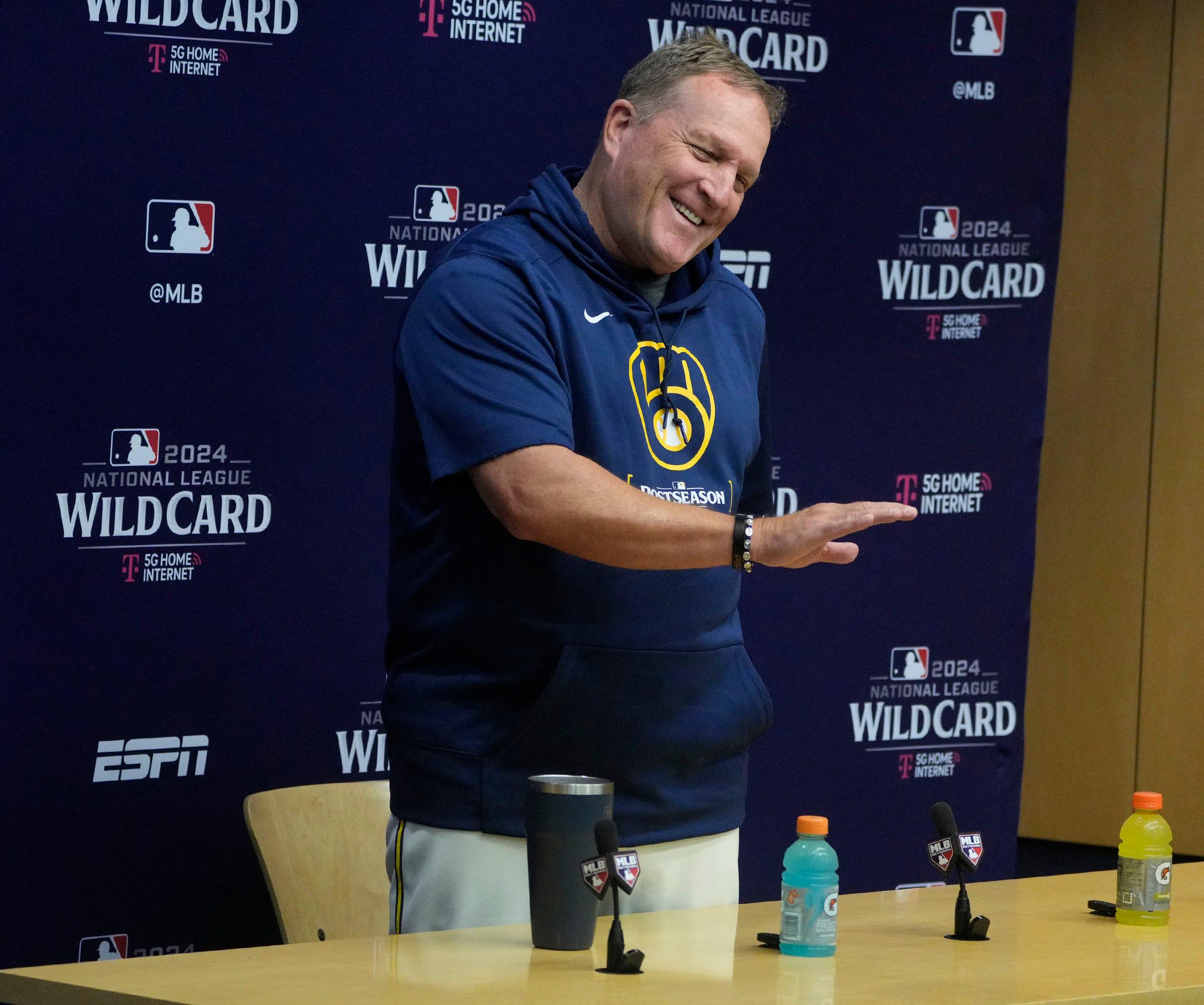 Pat Murphy Makes Milwaukee Brewers History with Manager of the Year Crown