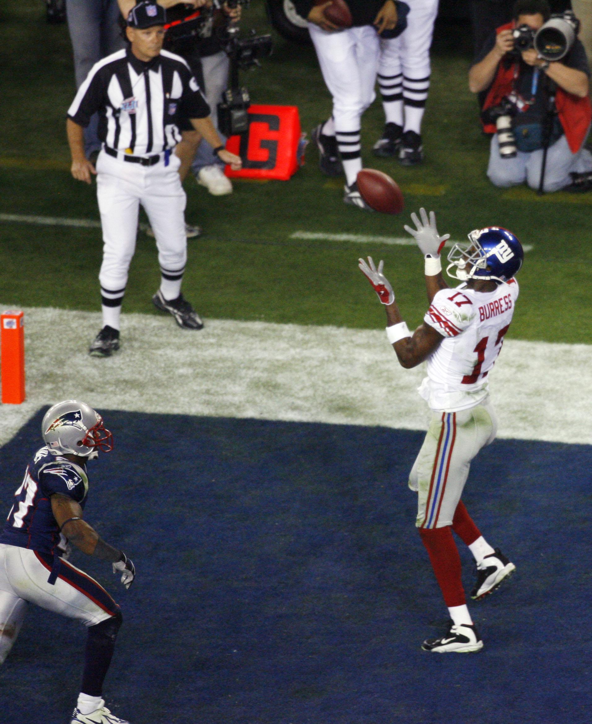 Plaxico Burress’ Giants Super Bowl Ring Sells For Staggering Price | News Briefs