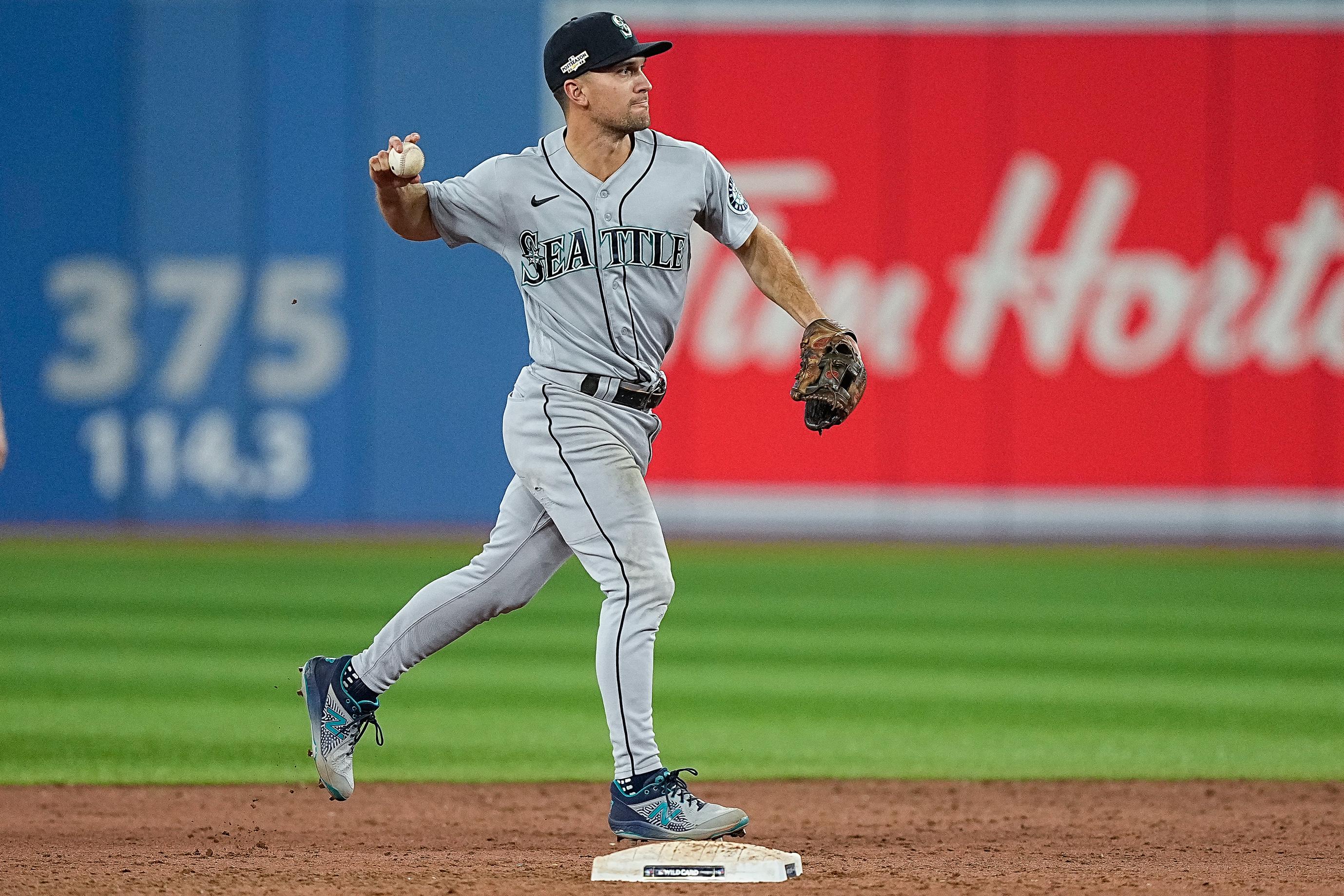 Former Seattle Mariners Infielder to Undergo Procedure For Nagging Injury