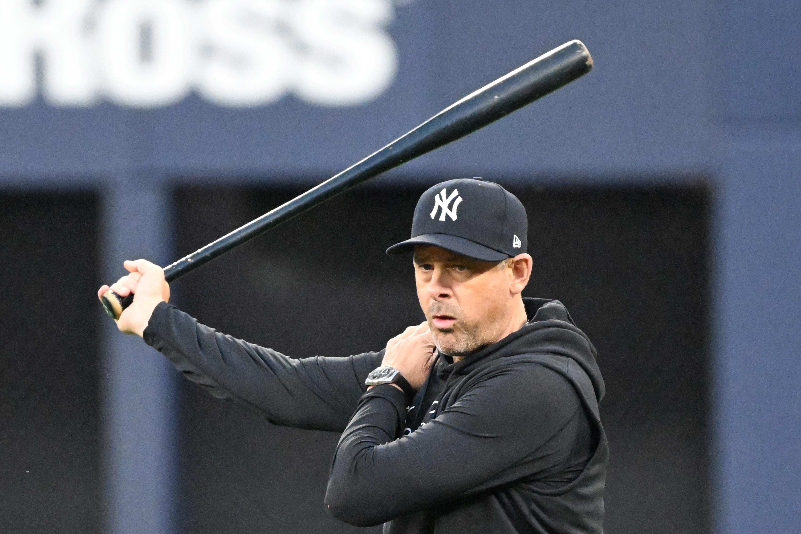 Yankees Legend Defends Aaron Boone From Firing