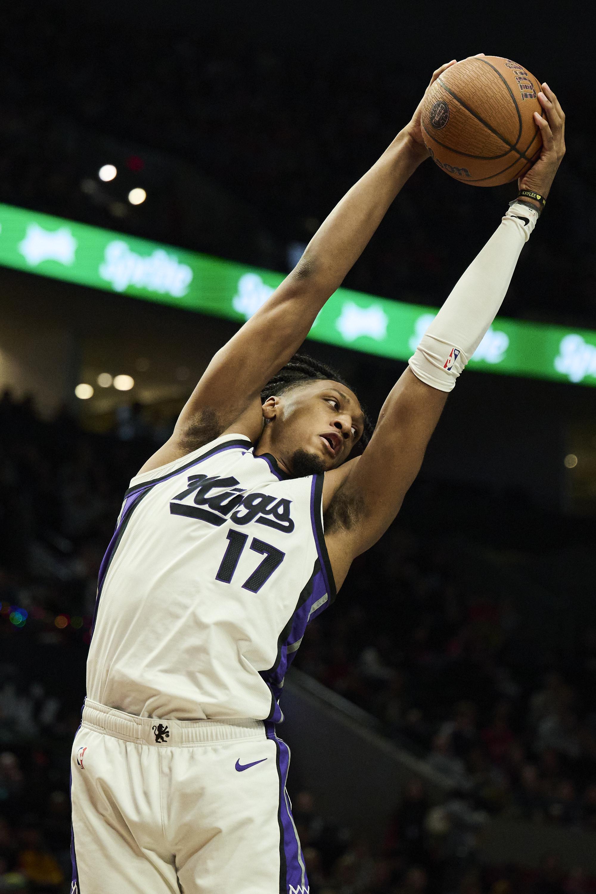 Isaac Jones Provides a Spark for the Struggling Kings