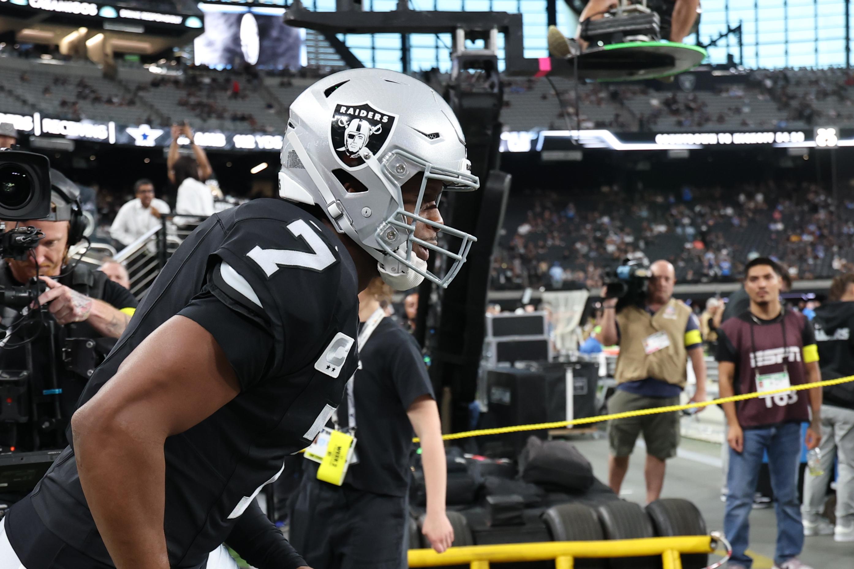 Raiders' Suffer Horrible Blow on Monday Night Football 