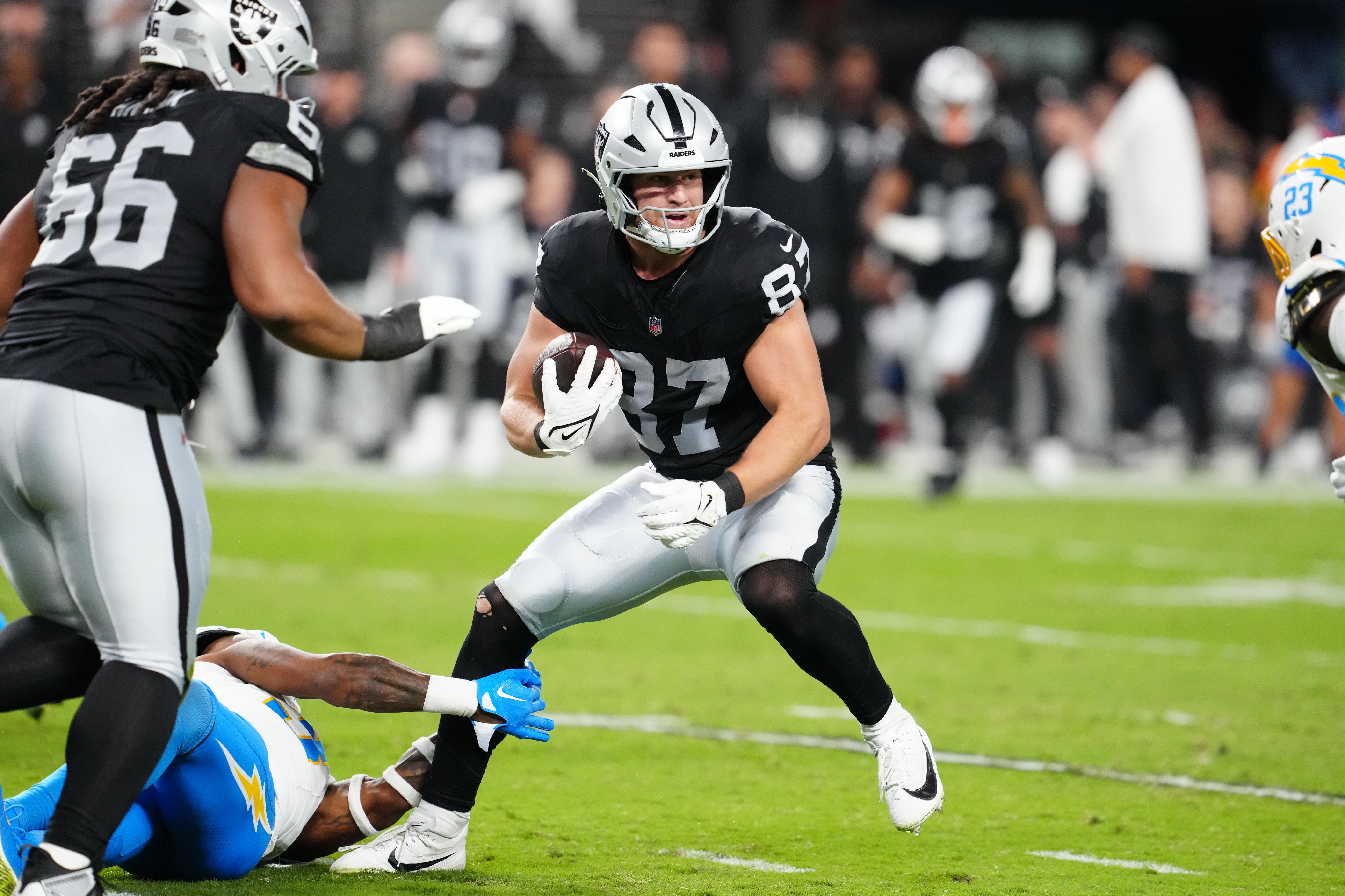 How Raiders' Win Over Titans Proved TE Michael Mayer's Value