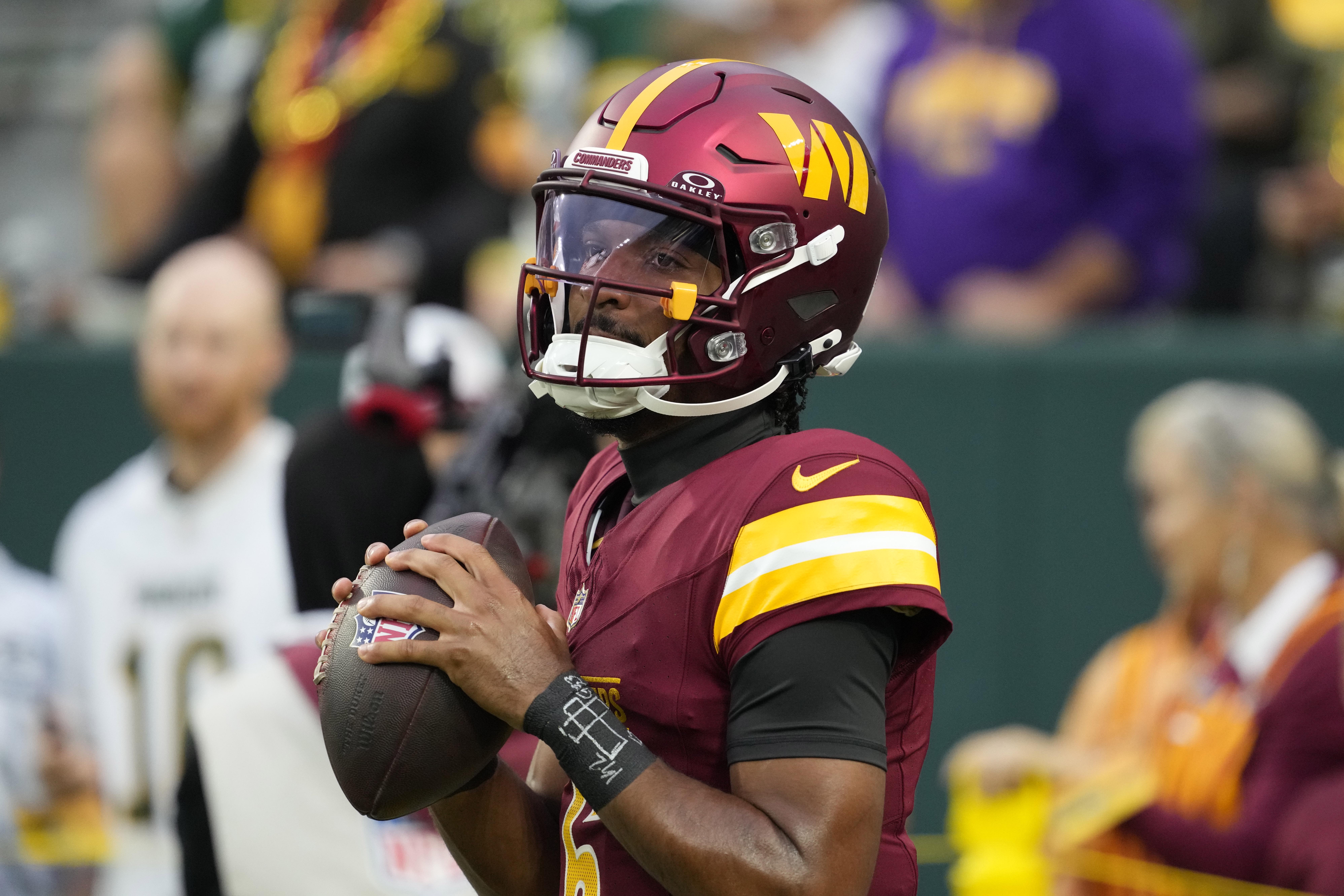 Jayden Daniels's Week 3 Status in Doubt Due to Injury Suffered vs. Packers