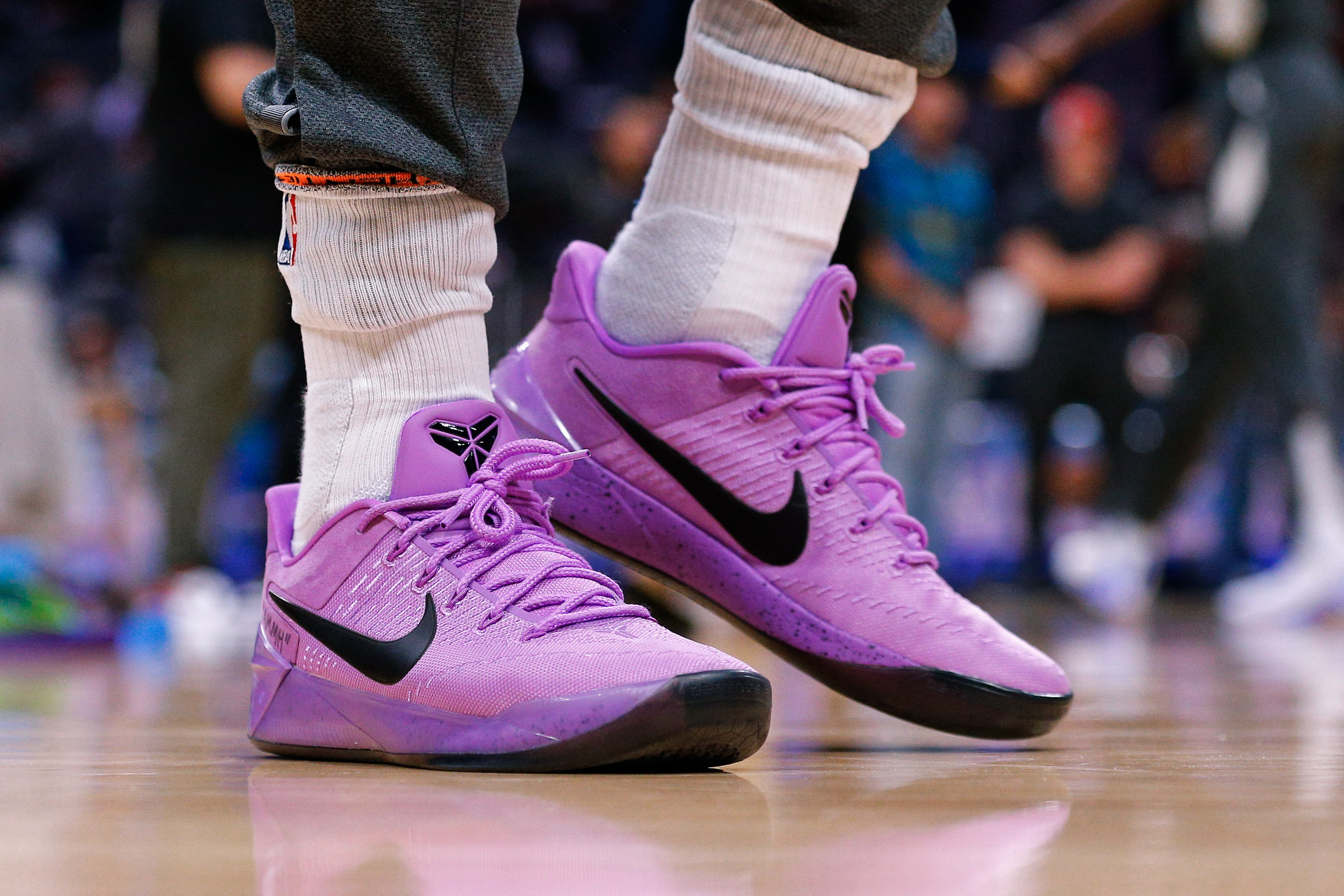 コービーad Kobe Bryant's $410 Nike Basketball Shoe Is Worth the Hype