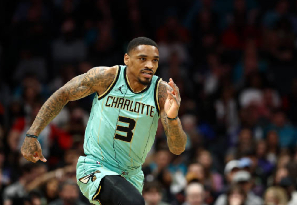 DaQuan Jeffries steps up for the Charlotte Hornets again