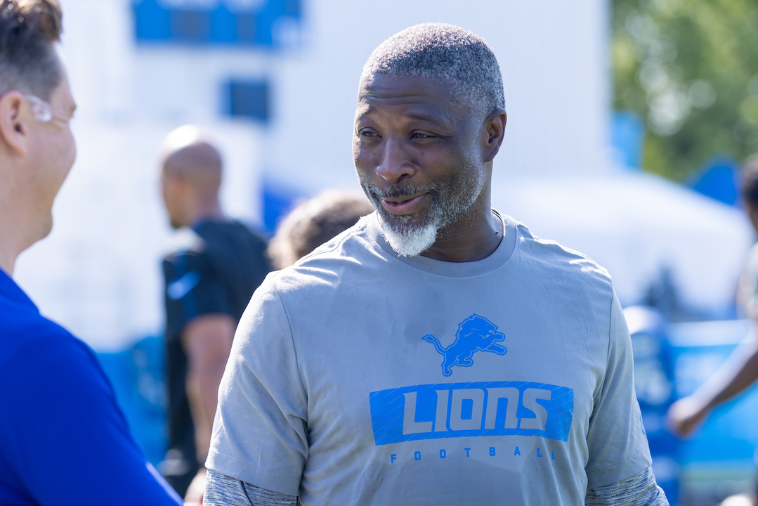 Aaron Glenn Is Reason Lions Can Overcome Injuries