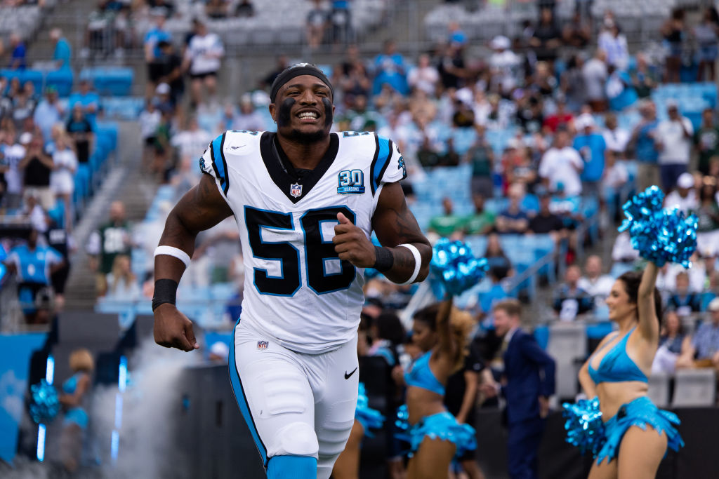 Trevin Wallace on what Panthers defensive vets told him going into his first NFL start