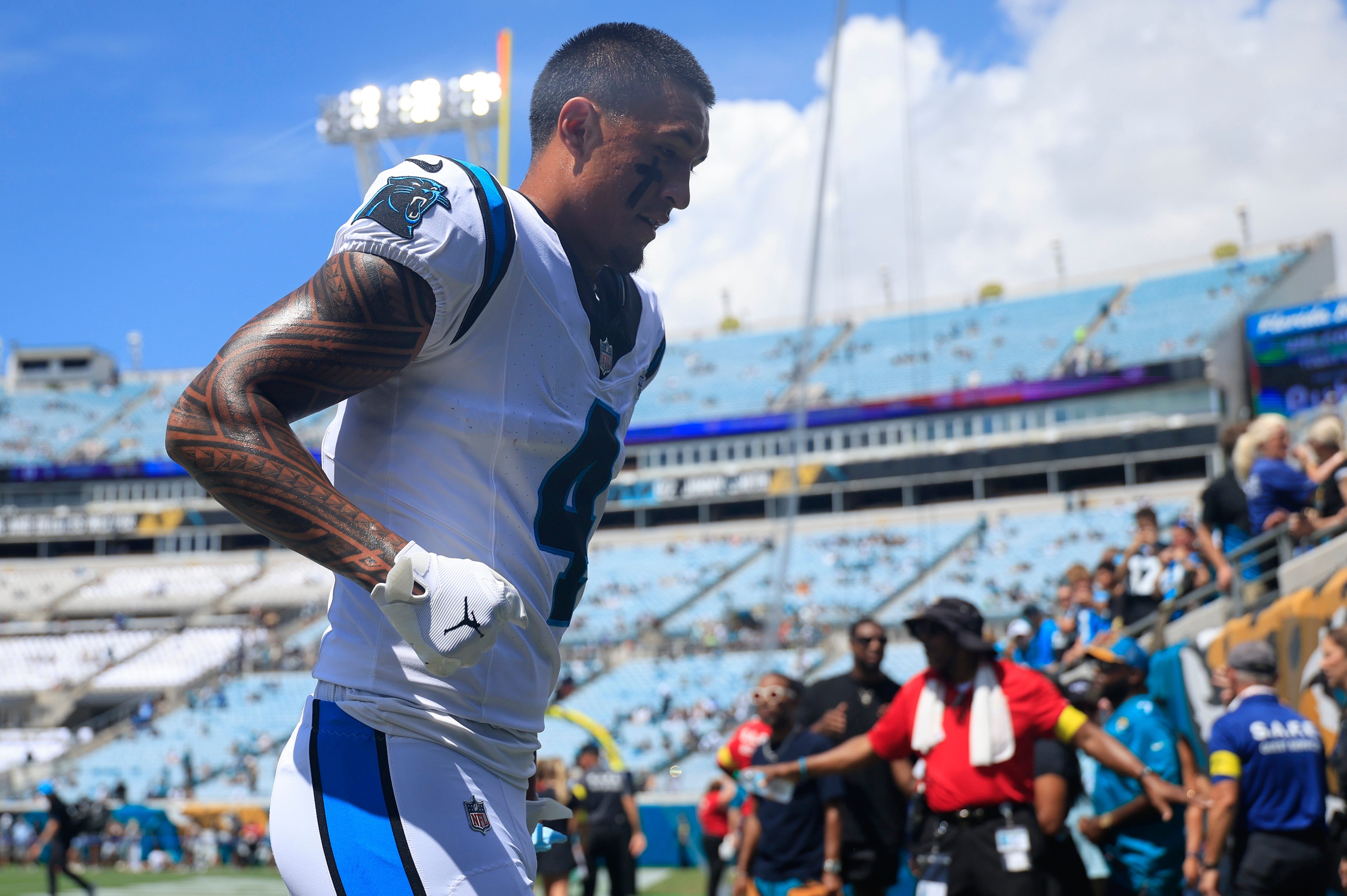Tetairoa McMillan lone silver lining for Panthers offense in another awful first half