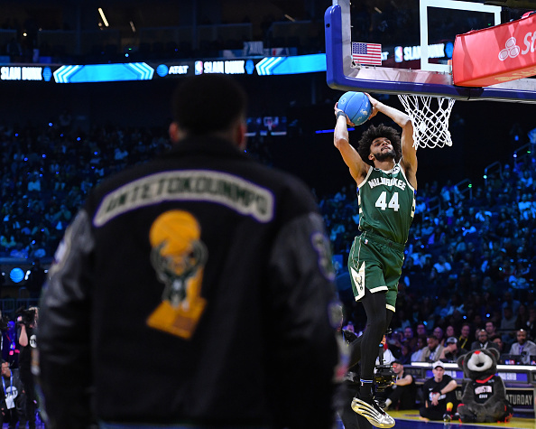 Bucks’ Giannis Antetokounmpo Reacts to Andre Jackson Jr. Botched Dunk at All-Star Weekend