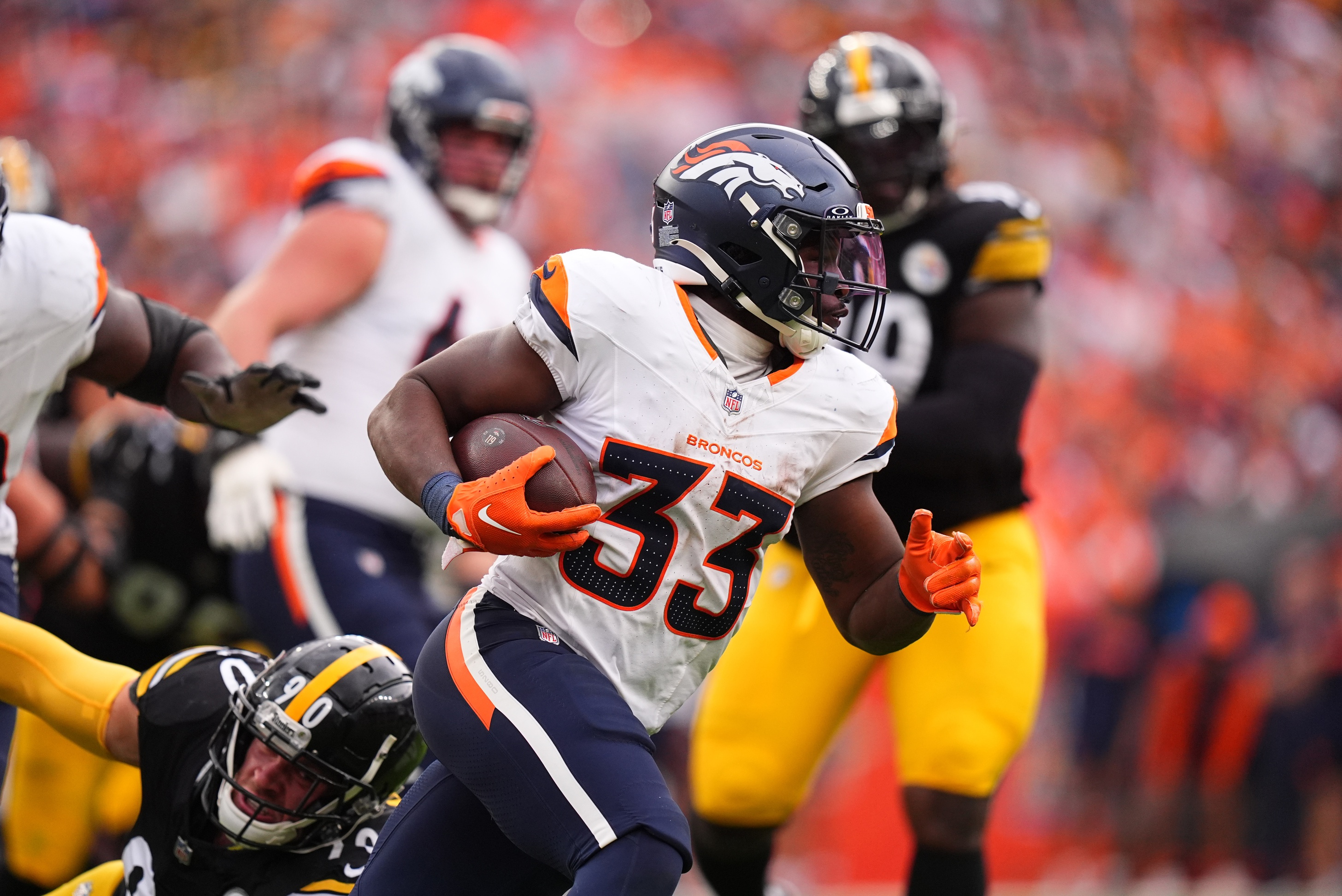 Broncos RB Javonte Williams 'Not Worried at All' About Offensive Struggles 