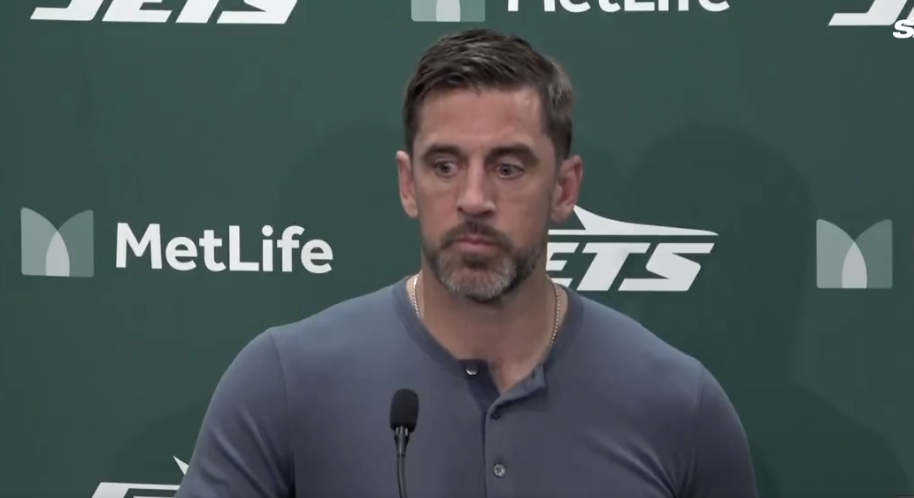 Aaron Rodgers Seemed to Call Out Jets Coaches Over Key Move in Loss to Colts