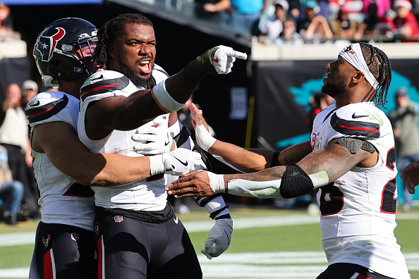 Azeez Al-Shaair Apologizes to Trevor Lawrence, Jaguars for Dirty Hit