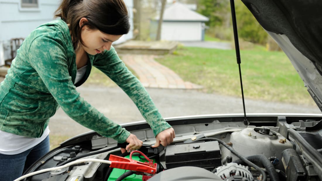 what items should you keep in your car in case of emergency