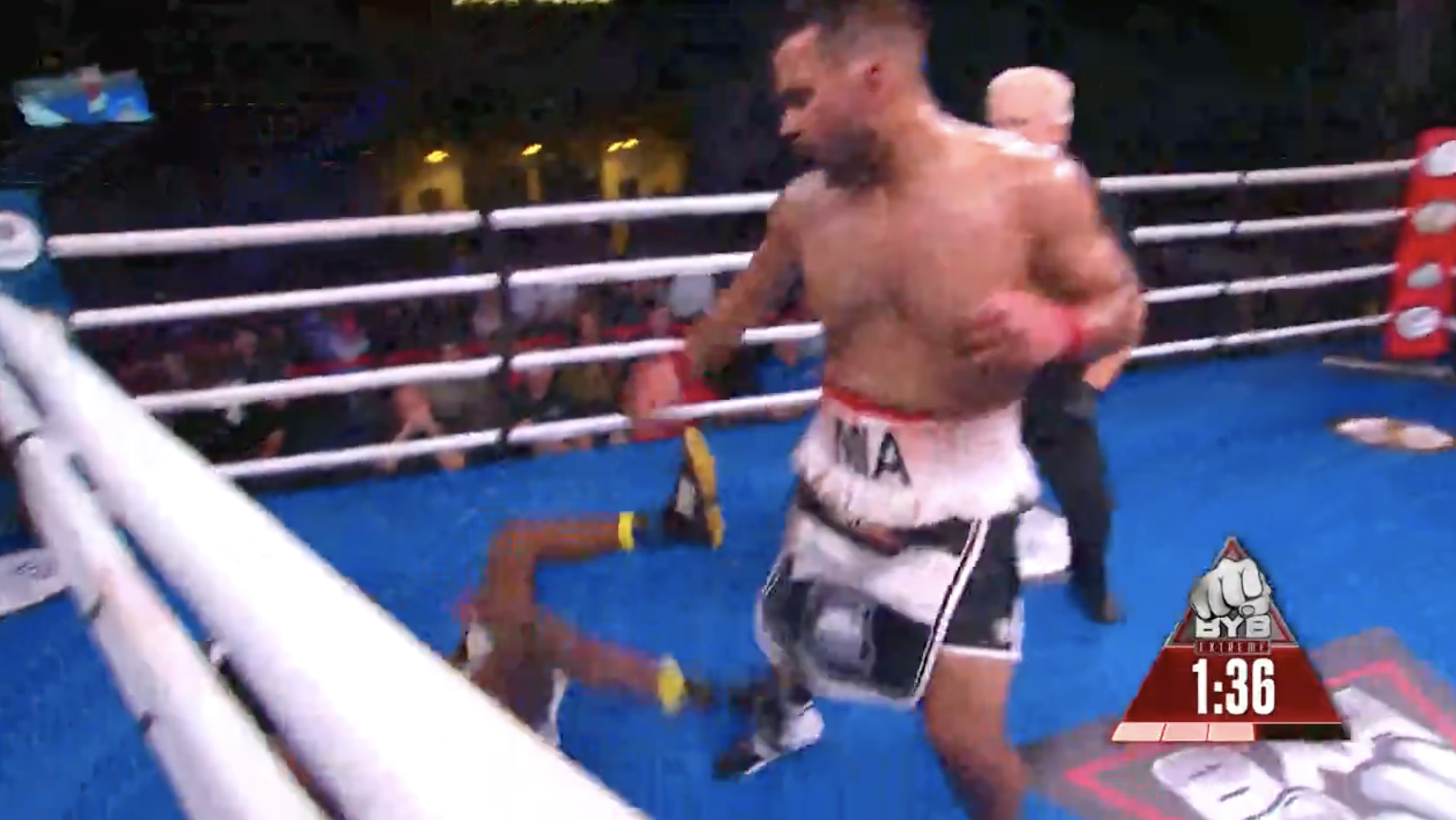 Roberto Duran's son makes bare knuckle debut