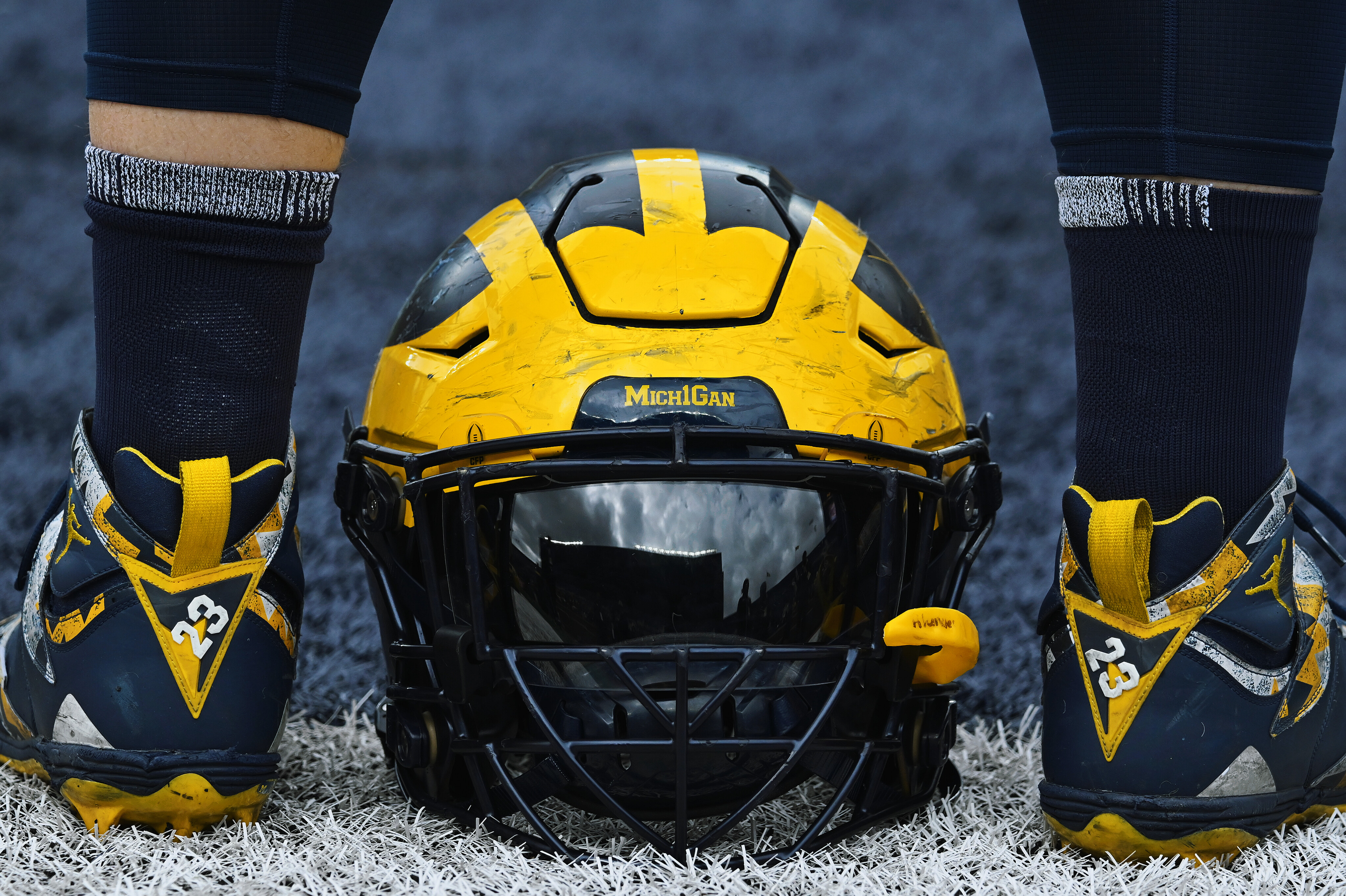 2010 riddell football helmets Hudson (OH) (2010) High School Mini Football Helmet