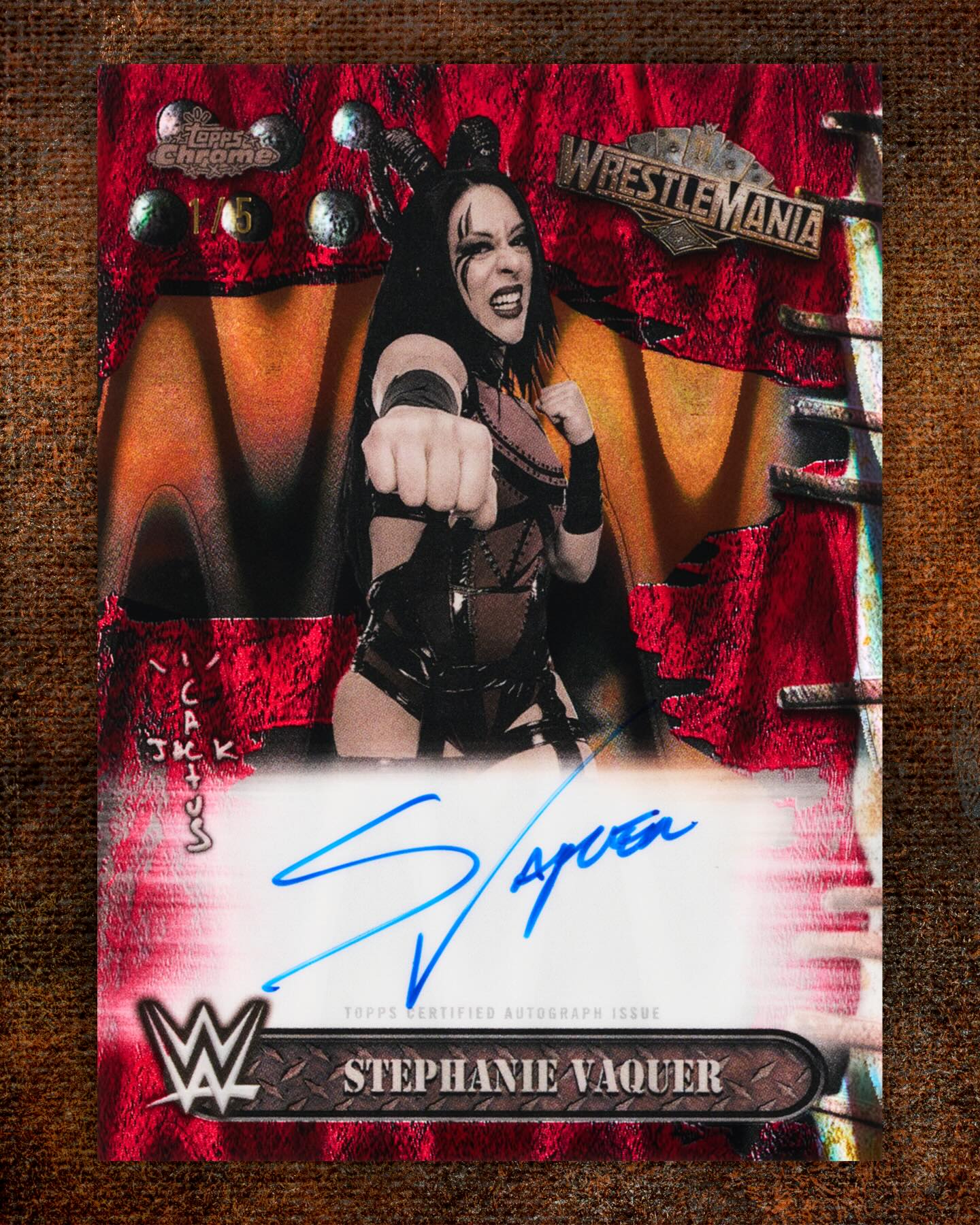 Stephanie Vaquer and Penta Make Their Topps Chrome Card Debuts in 