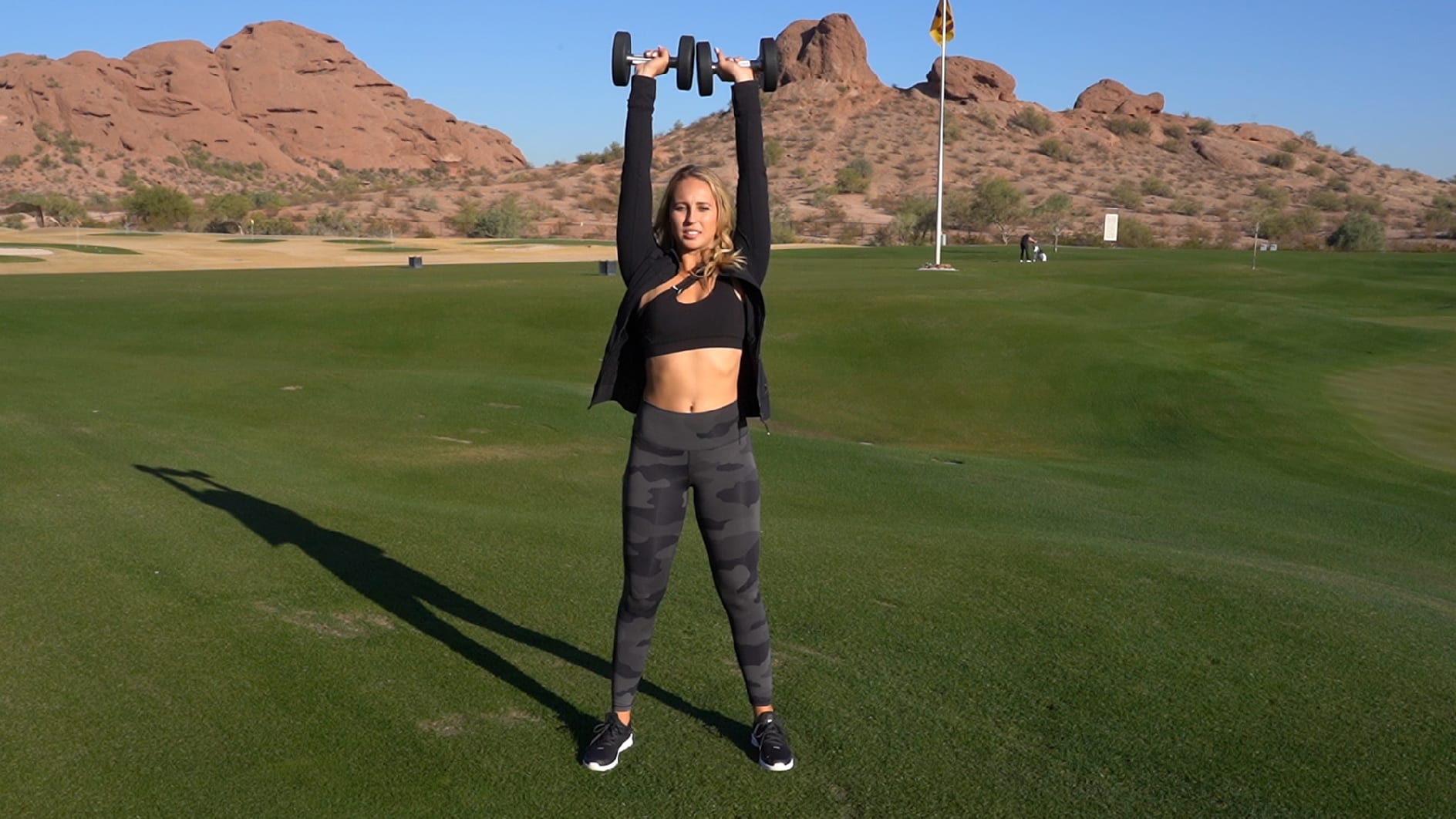 Fitness with Averee: Squat press with dumbbells