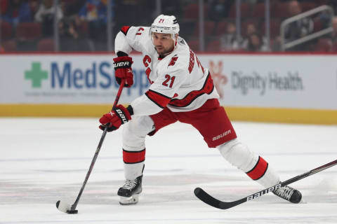 Carolina Hurricanes v Arizona Coyotes