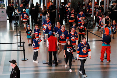 Montreal Canadiens v New York Islanders