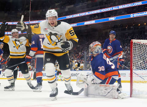 Pittsburgh Penguins v New York Islanders